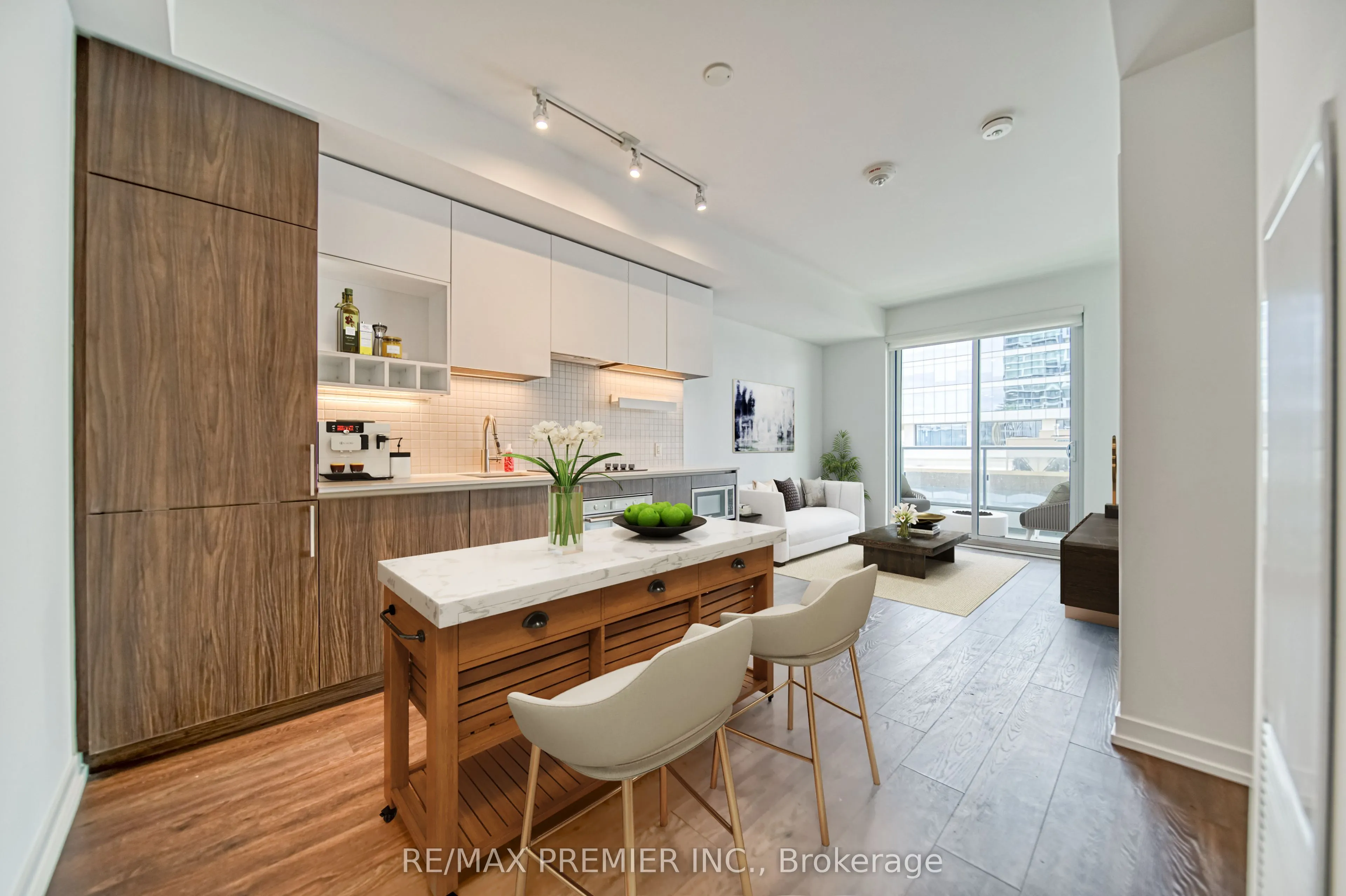 5 Buttermill Avenue, #603
