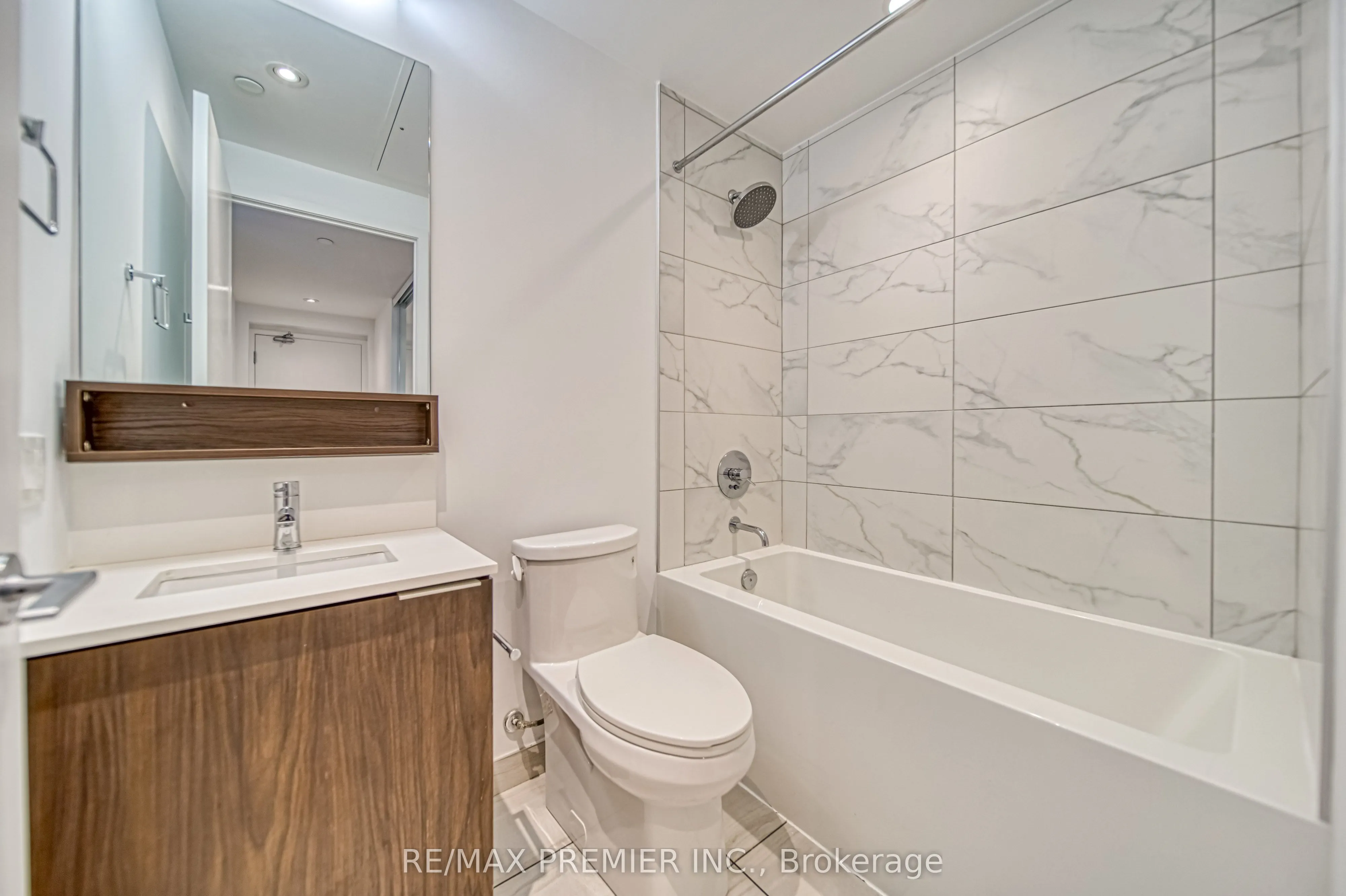 5 Buttermill Avenue, #603