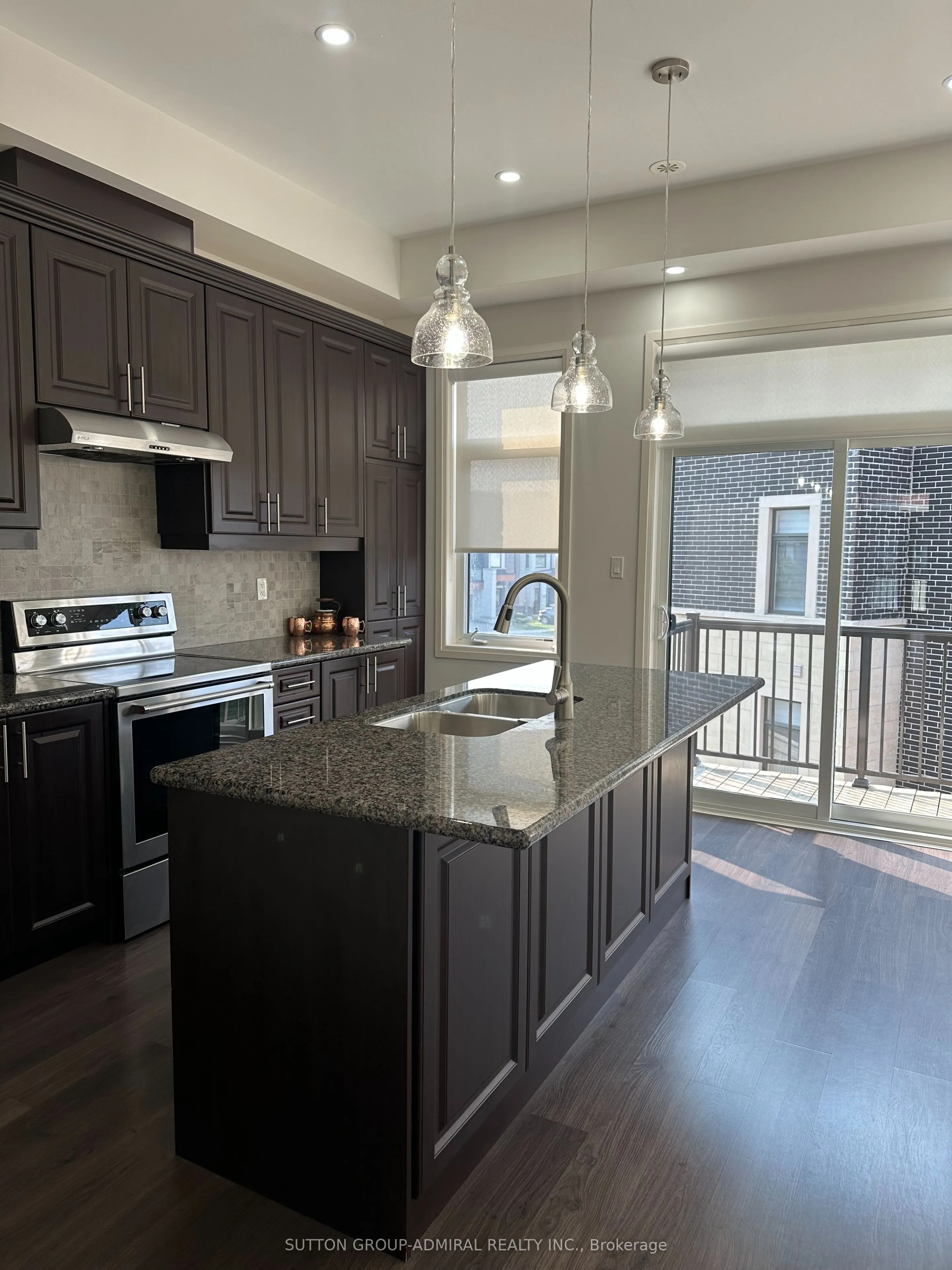 11 Arianna Crescent
