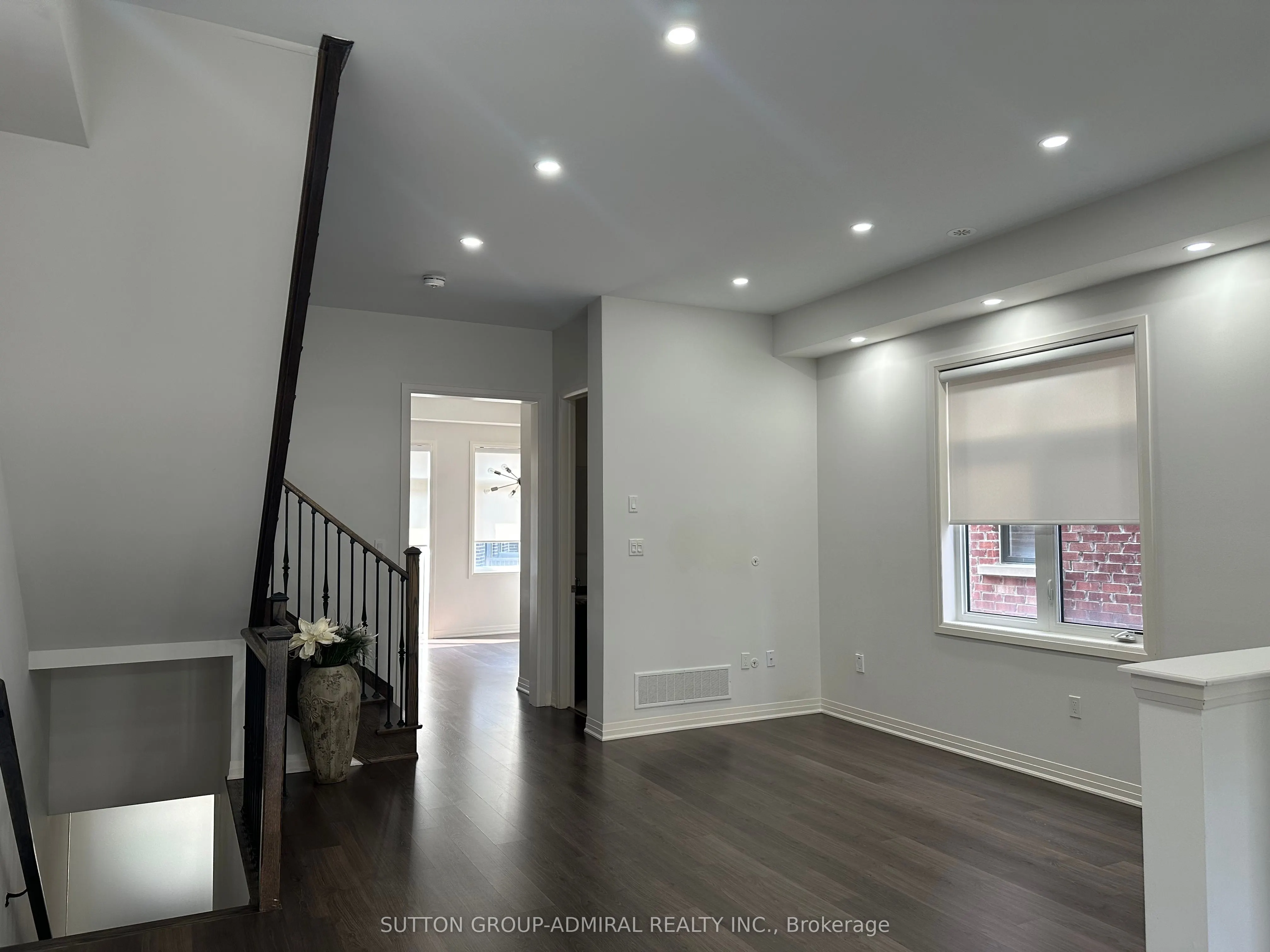 11 Arianna Crescent