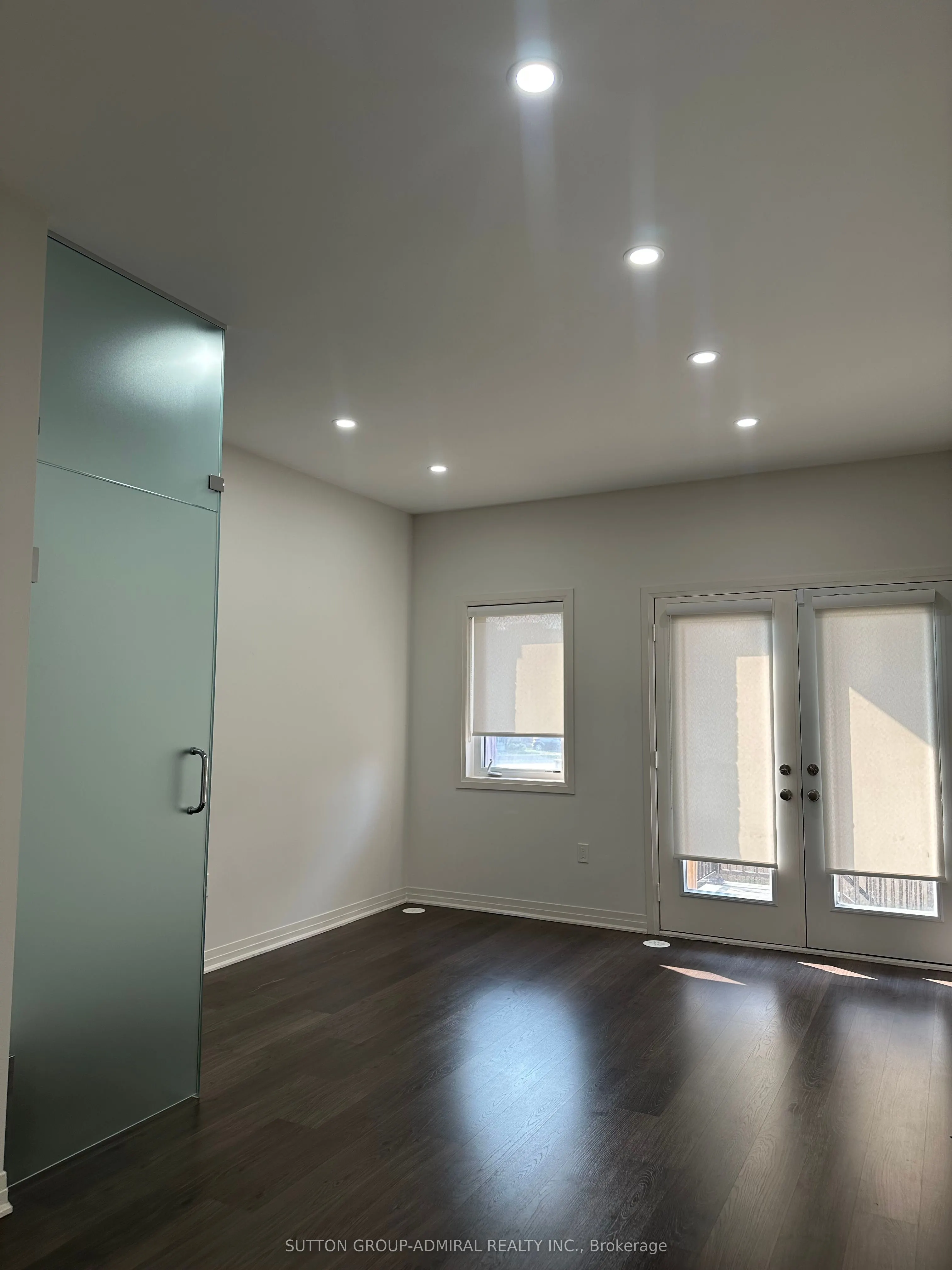 11 Arianna Crescent