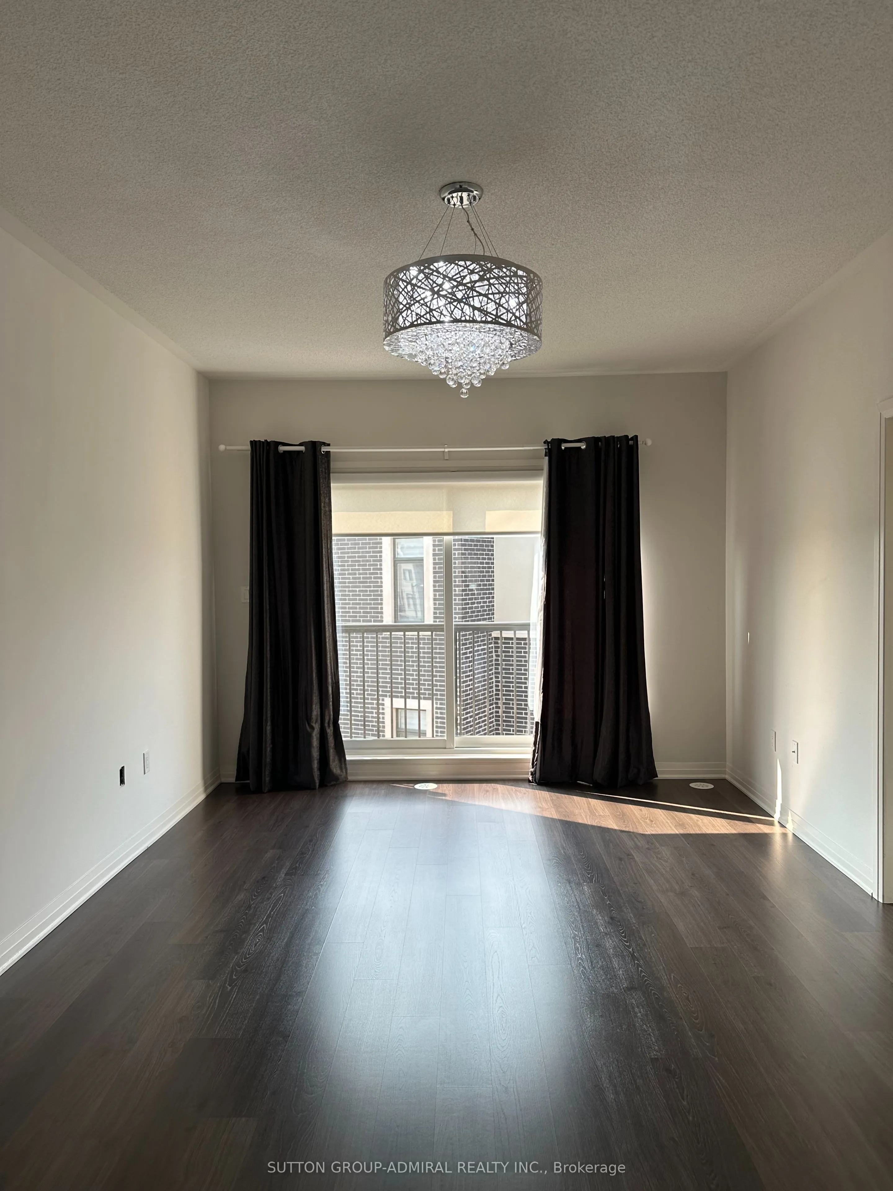 11 Arianna Crescent