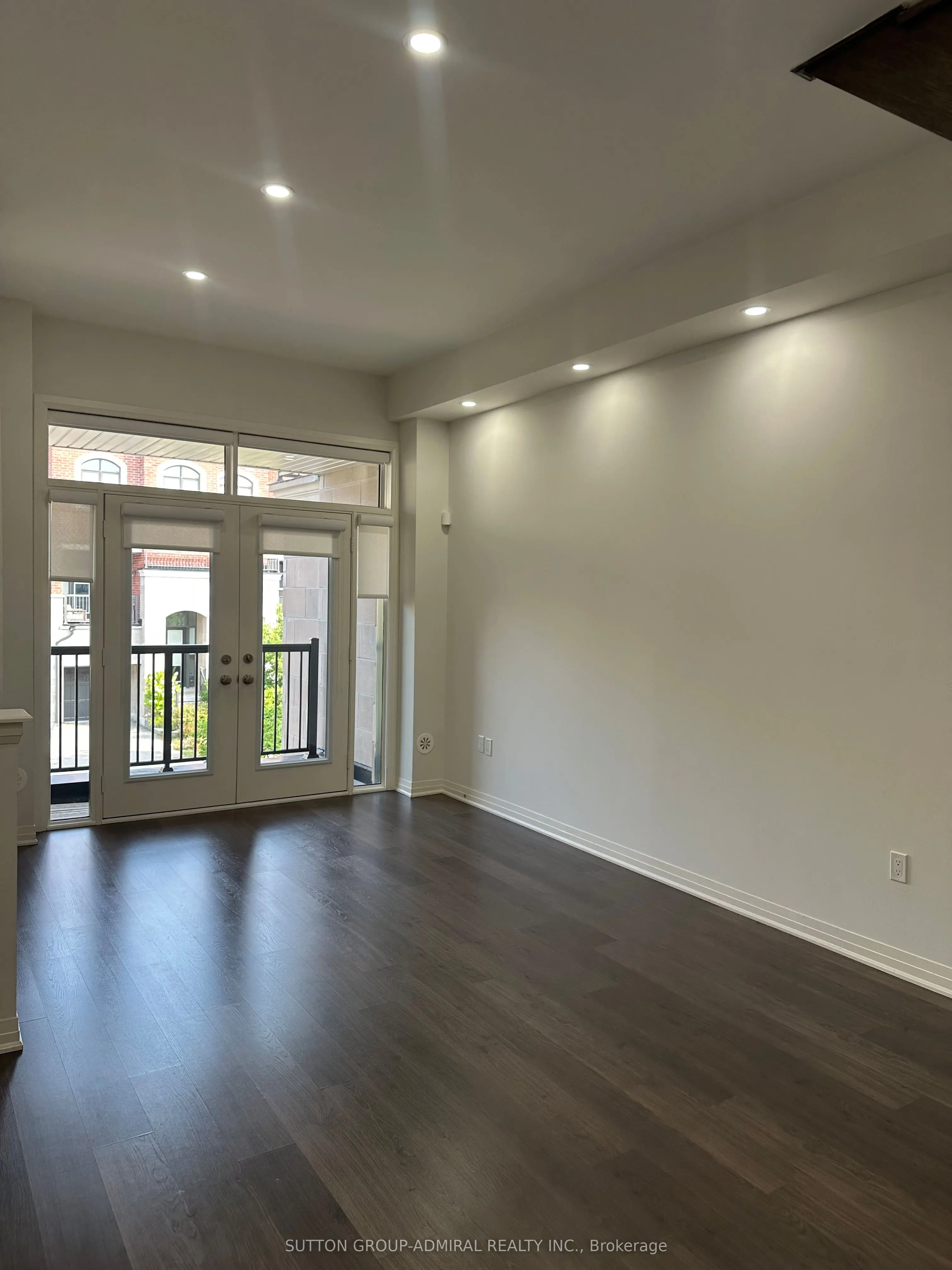 11 Arianna Crescent