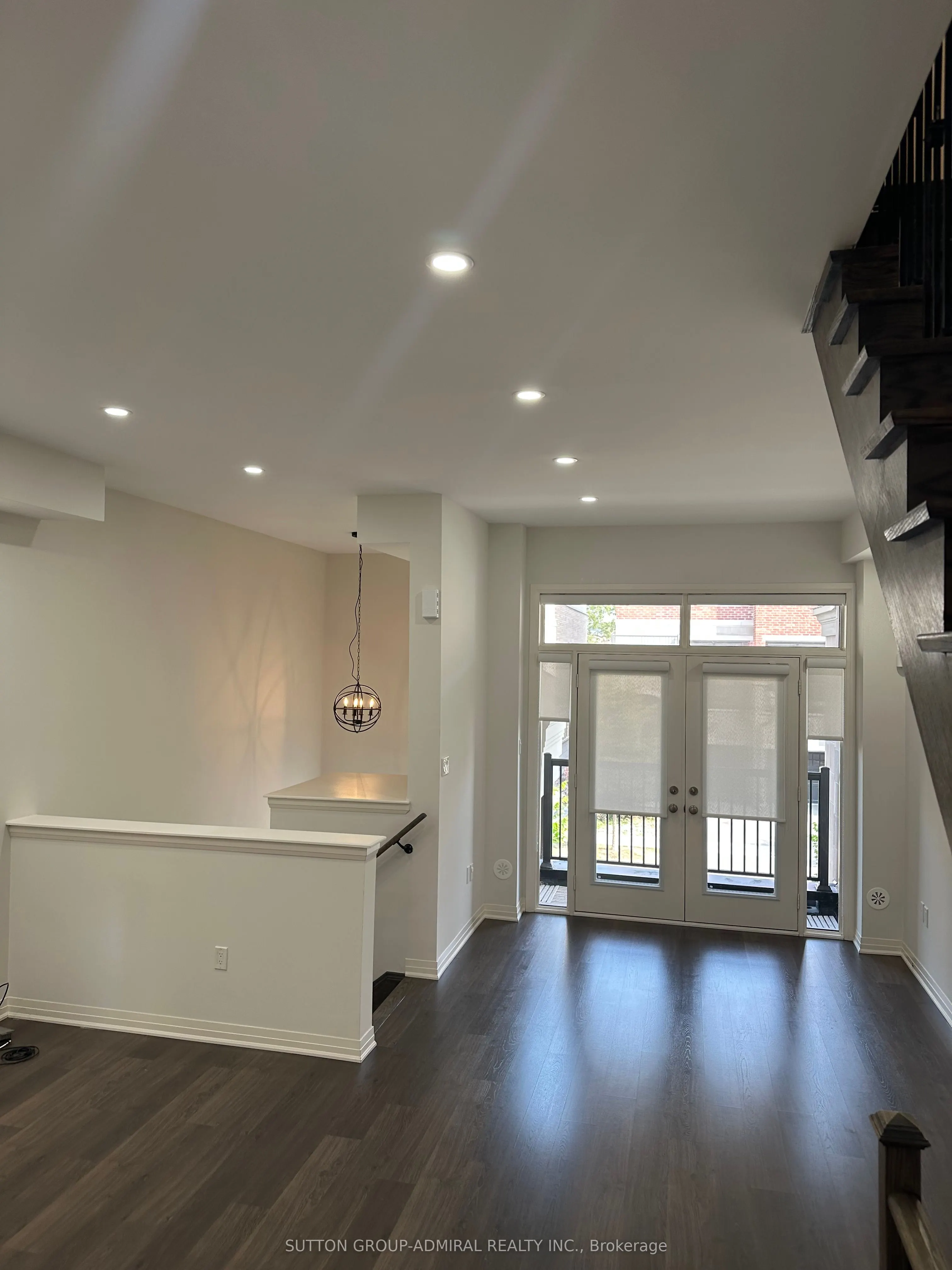 11 Arianna Crescent