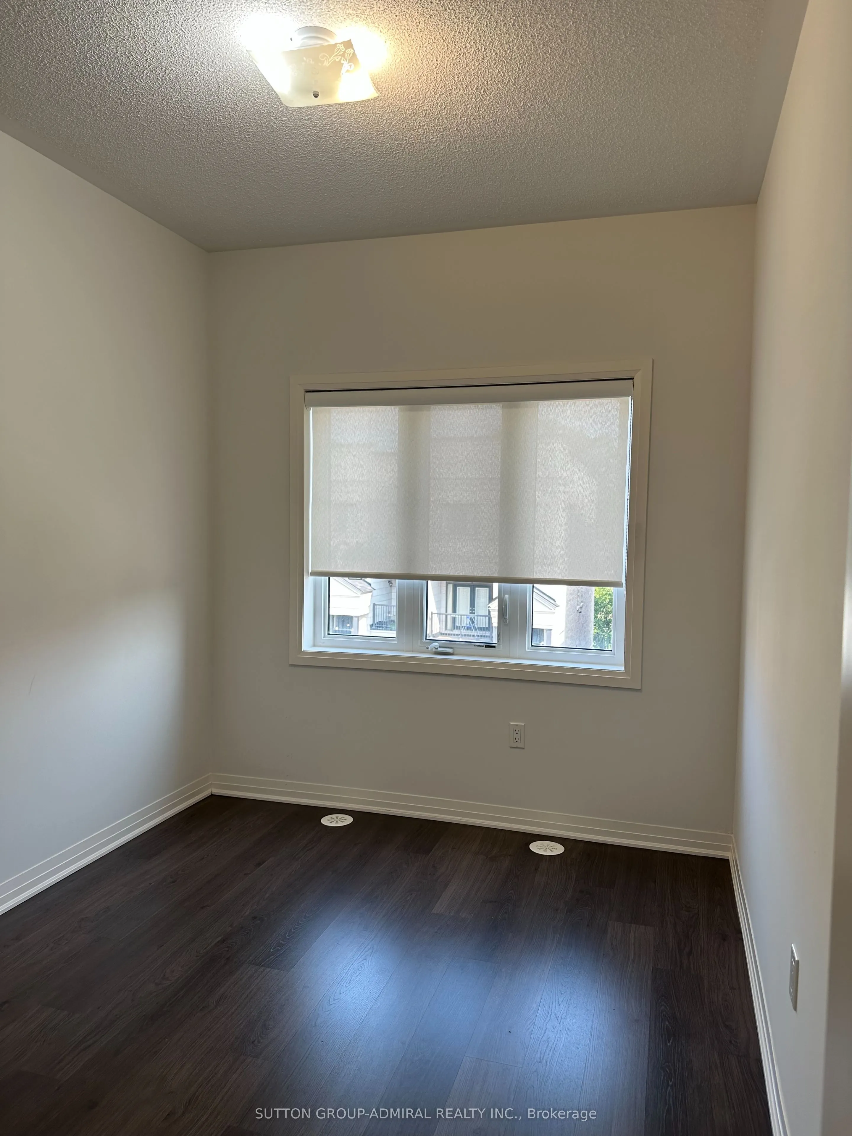 11 Arianna Crescent