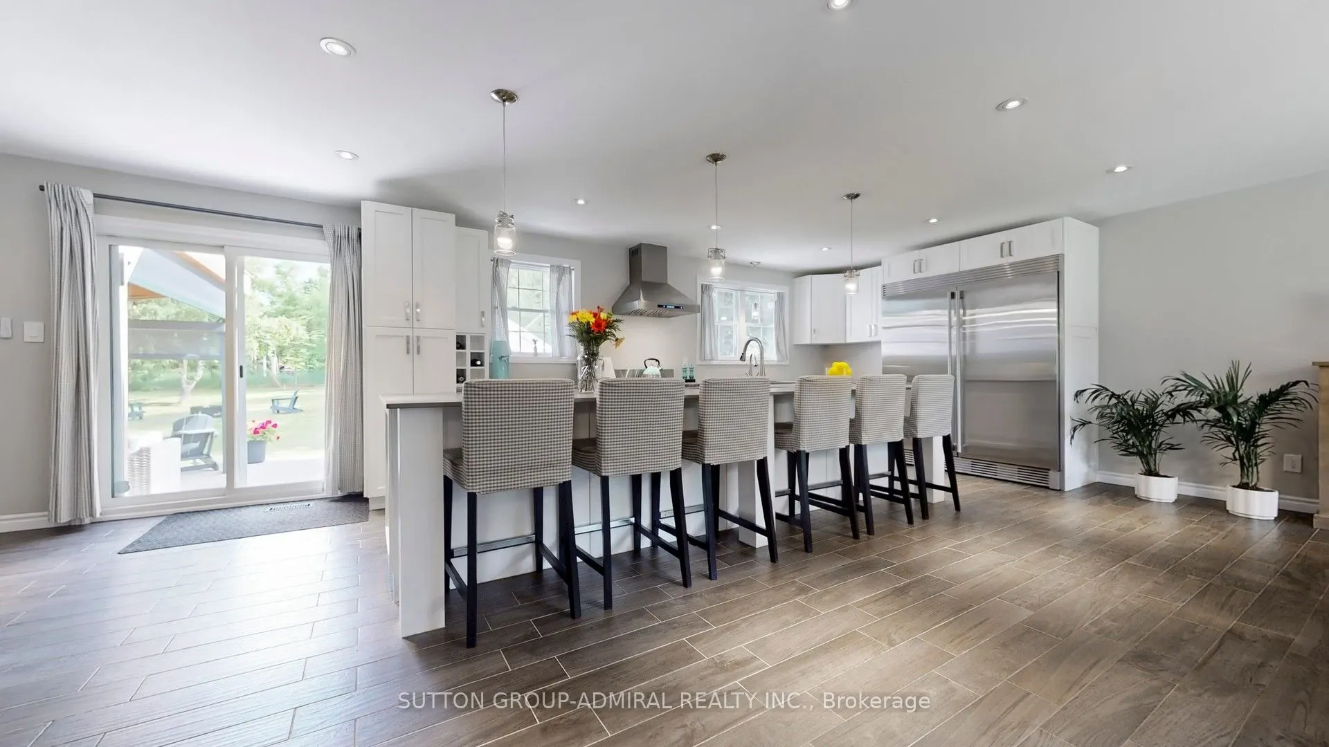 8 Balmoral Heights