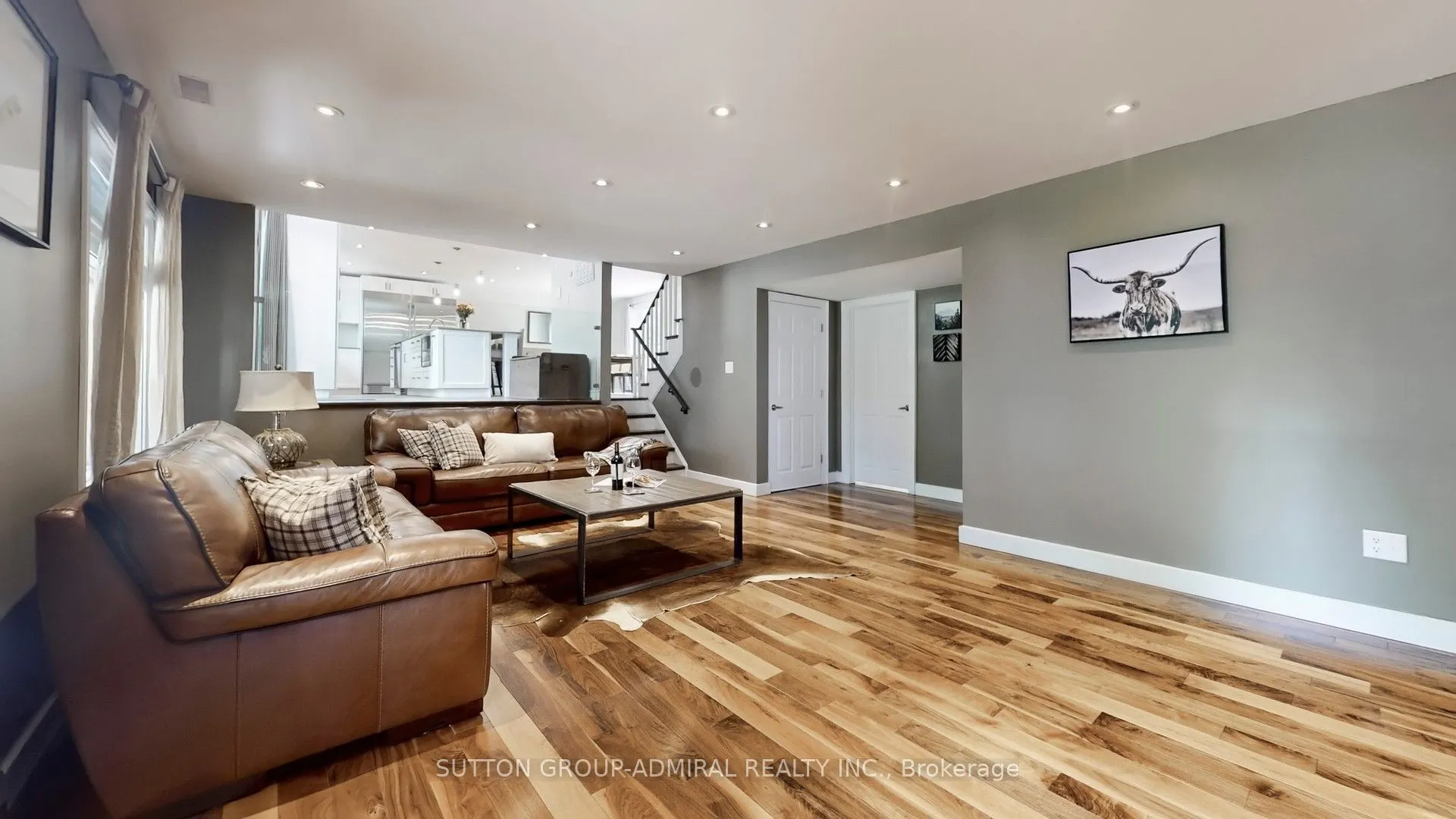 8 Balmoral Heights