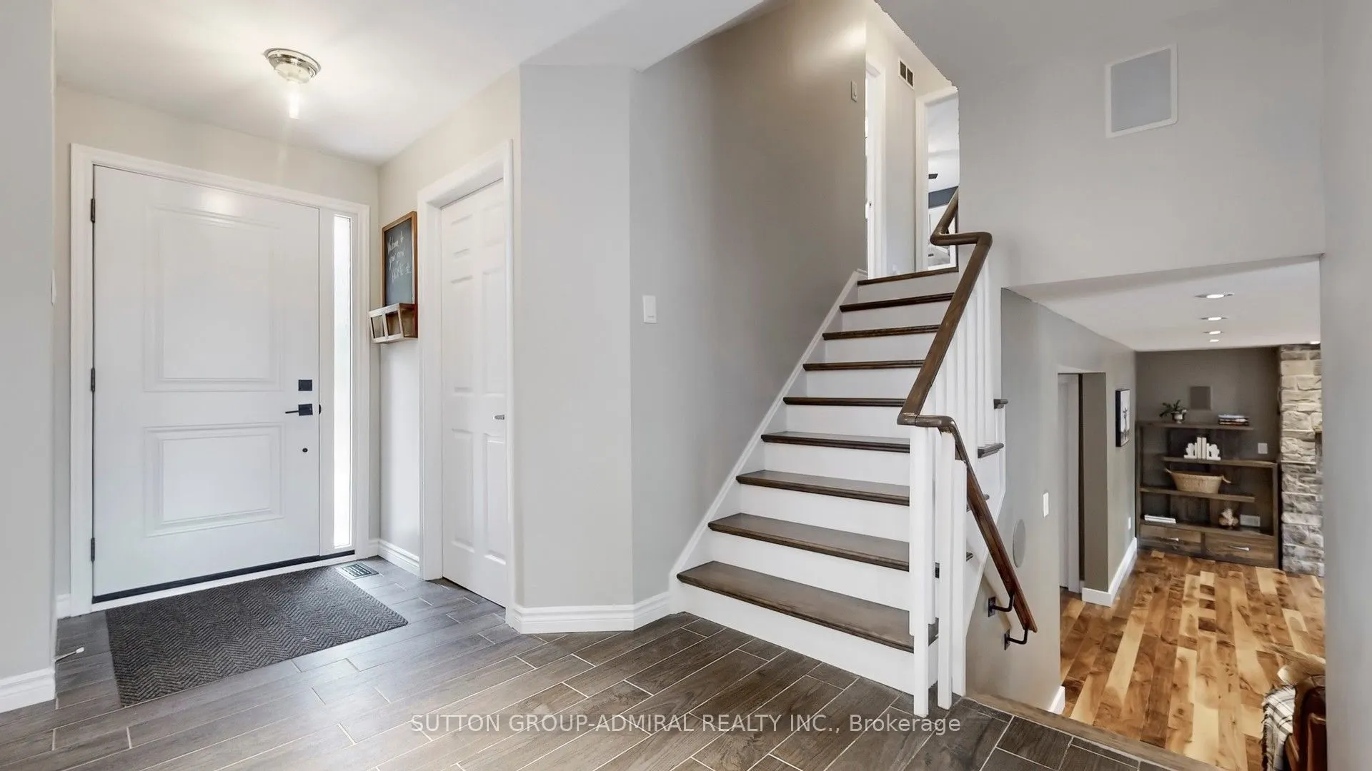 8 Balmoral Heights