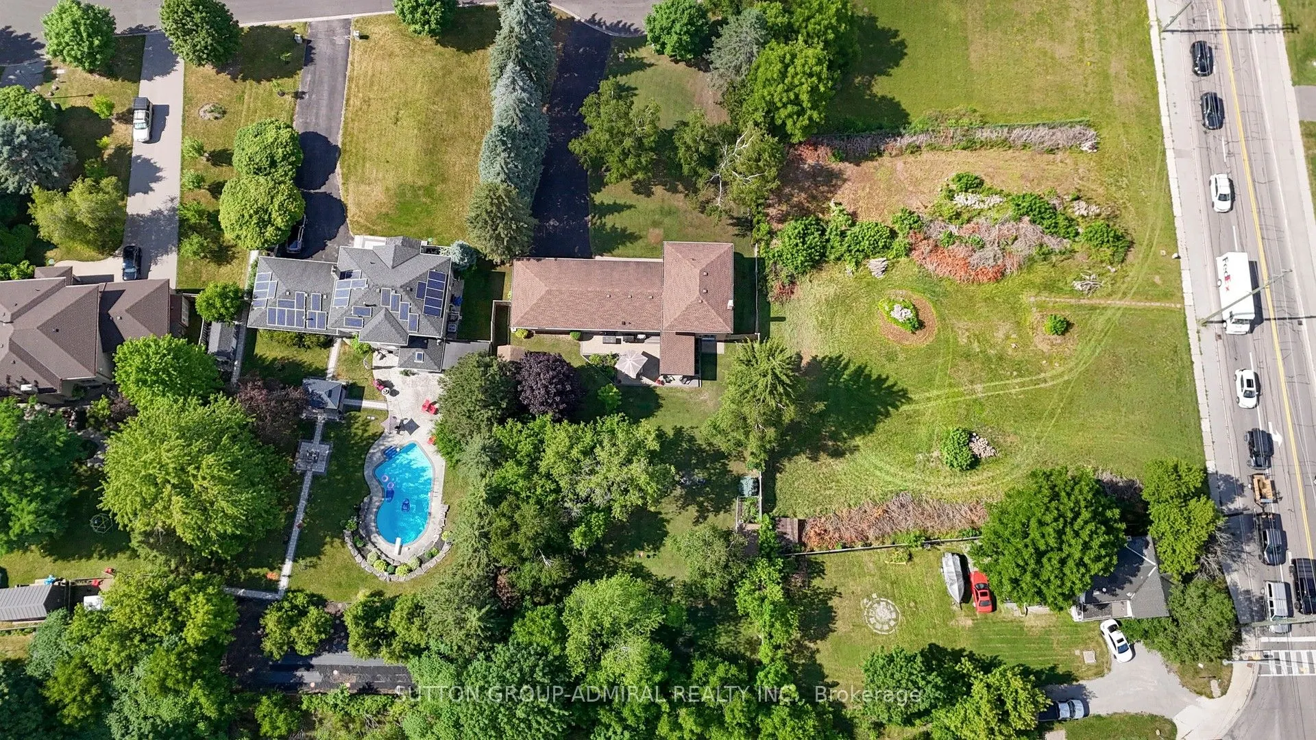 8 Balmoral Heights