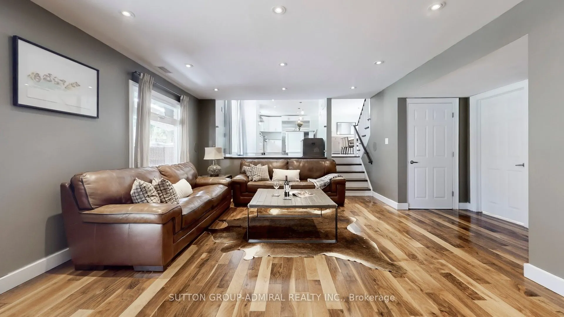 8 Balmoral Heights