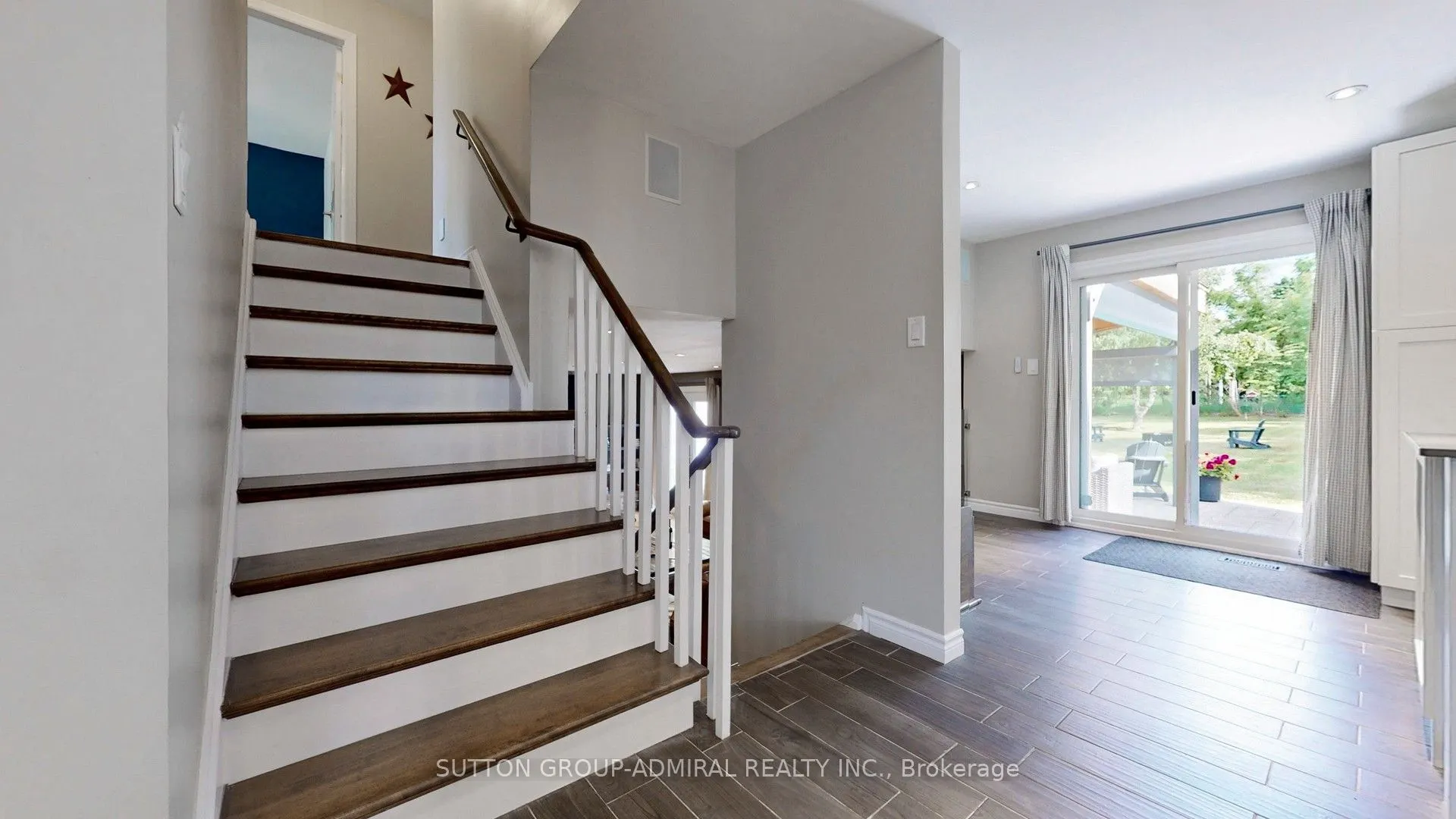 8 Balmoral Heights