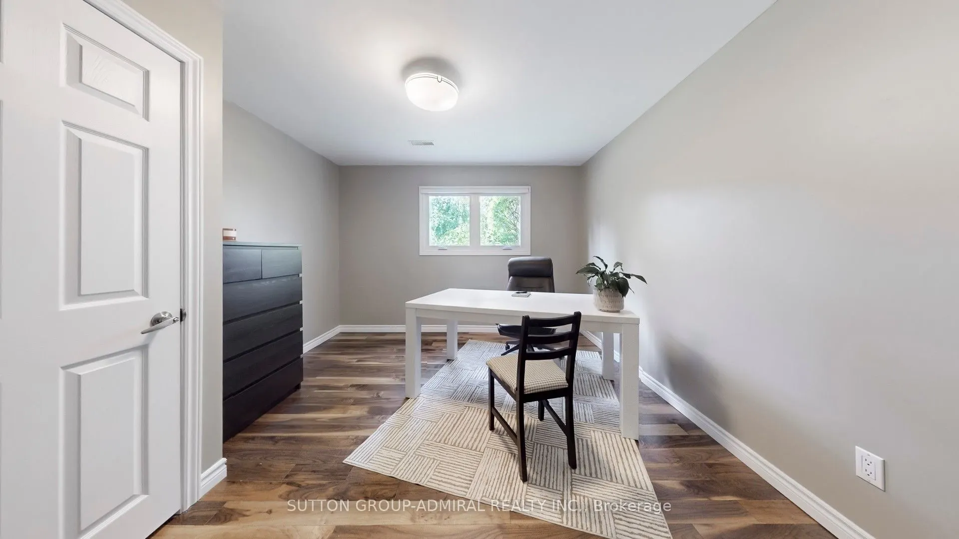 8 Balmoral Heights