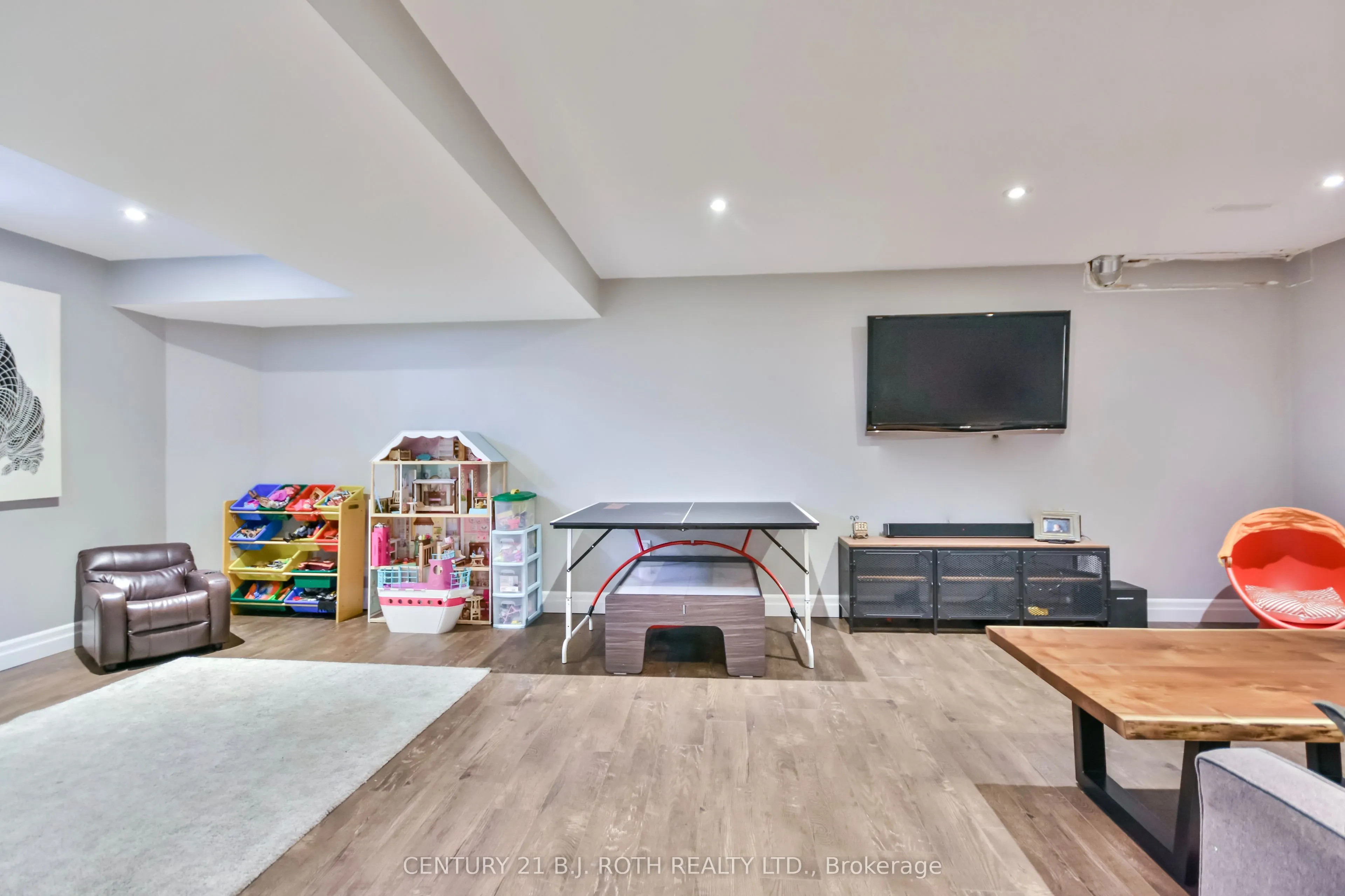 212 Maplewood Drive