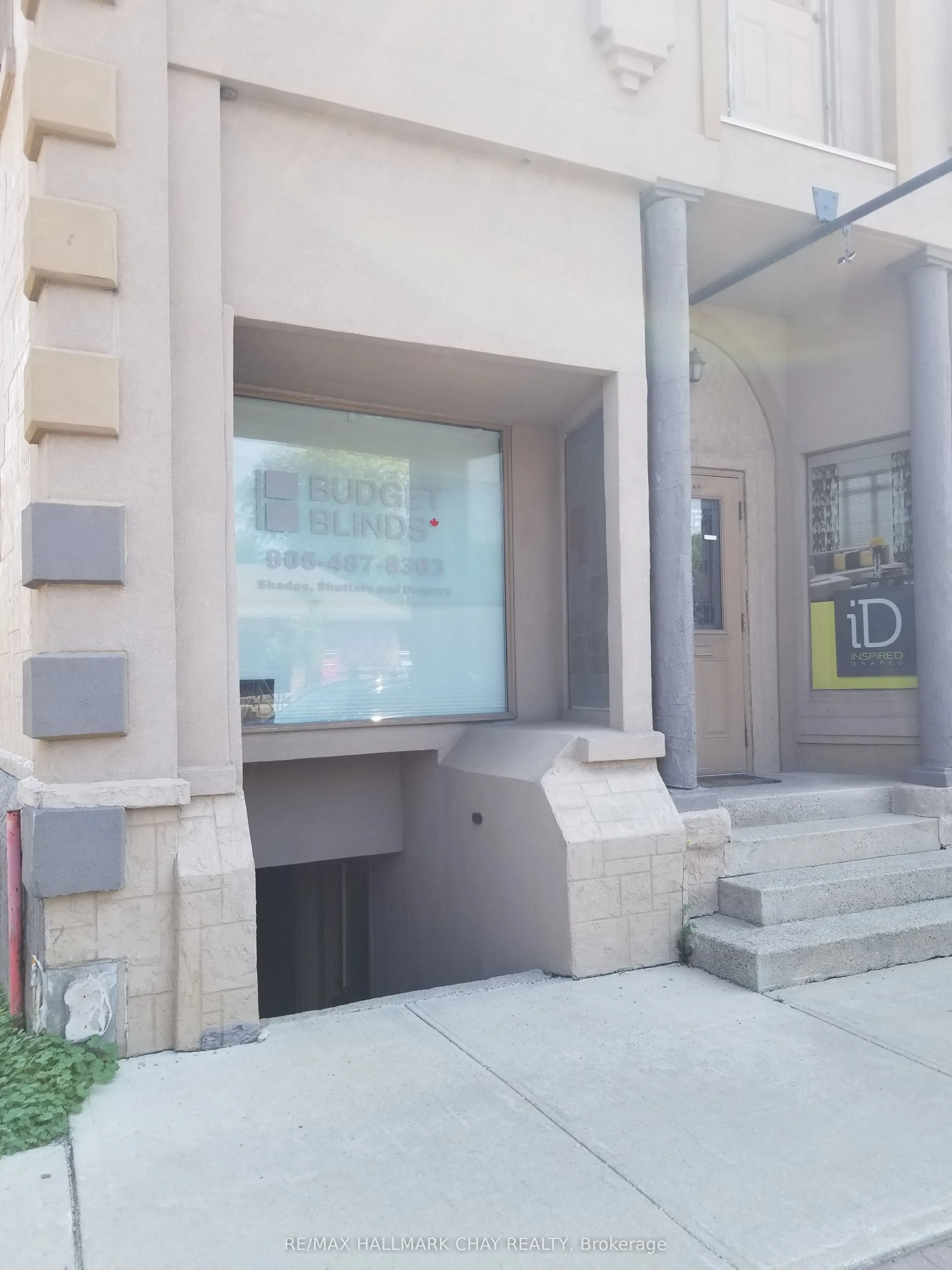 17 Queen Street S, #front ground level unit