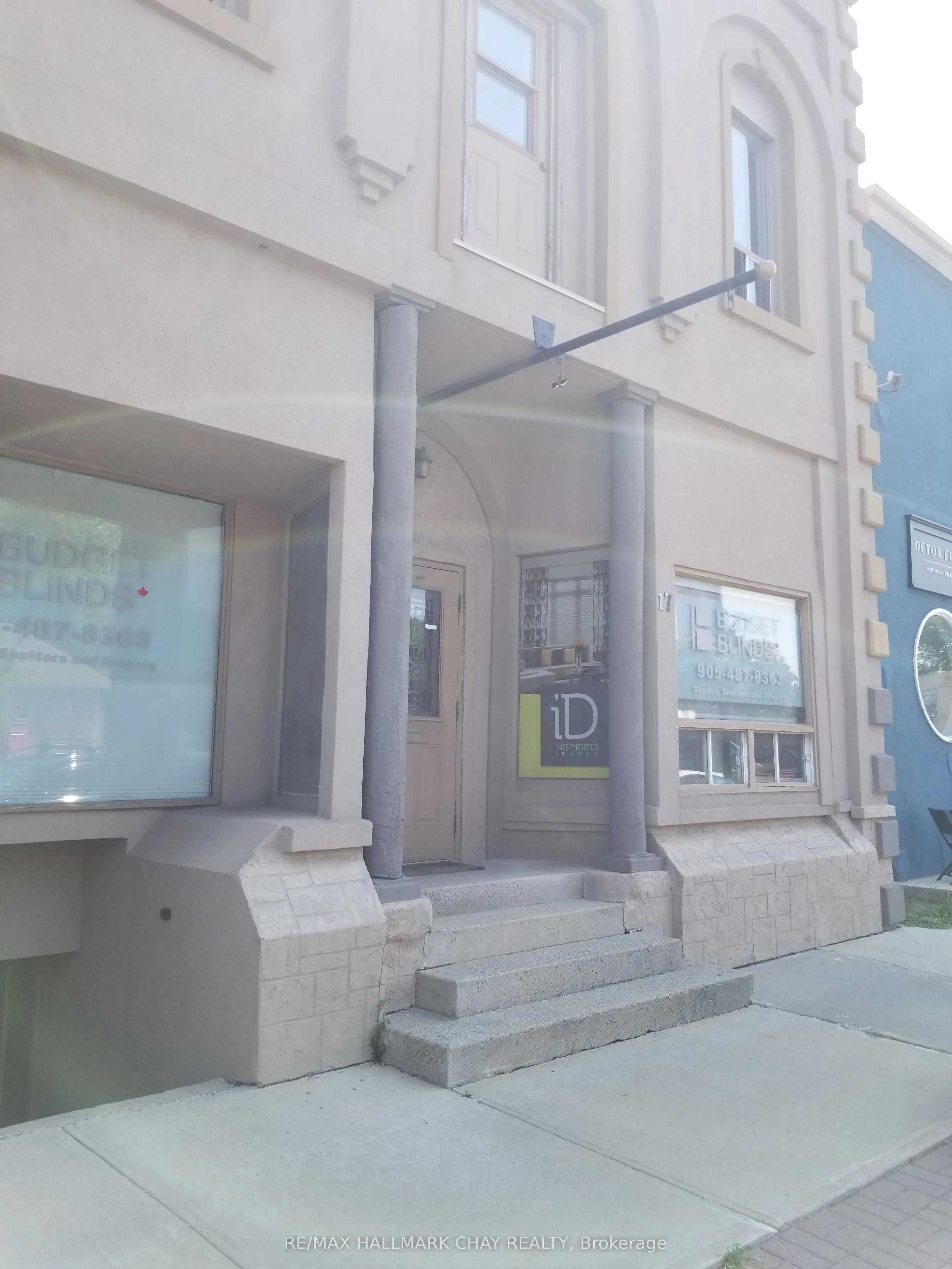 17 Queen Street S, #front ground level unit