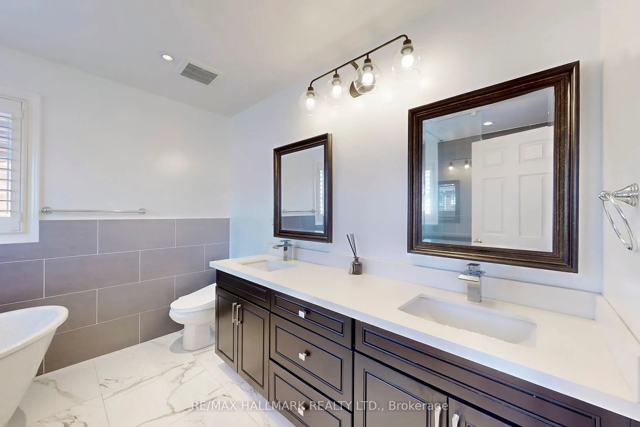 10 Chambersburg Way