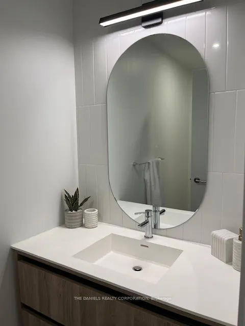 7950 Bathurst Street, #105