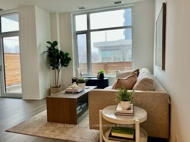 7950 Bathurst Street, #105