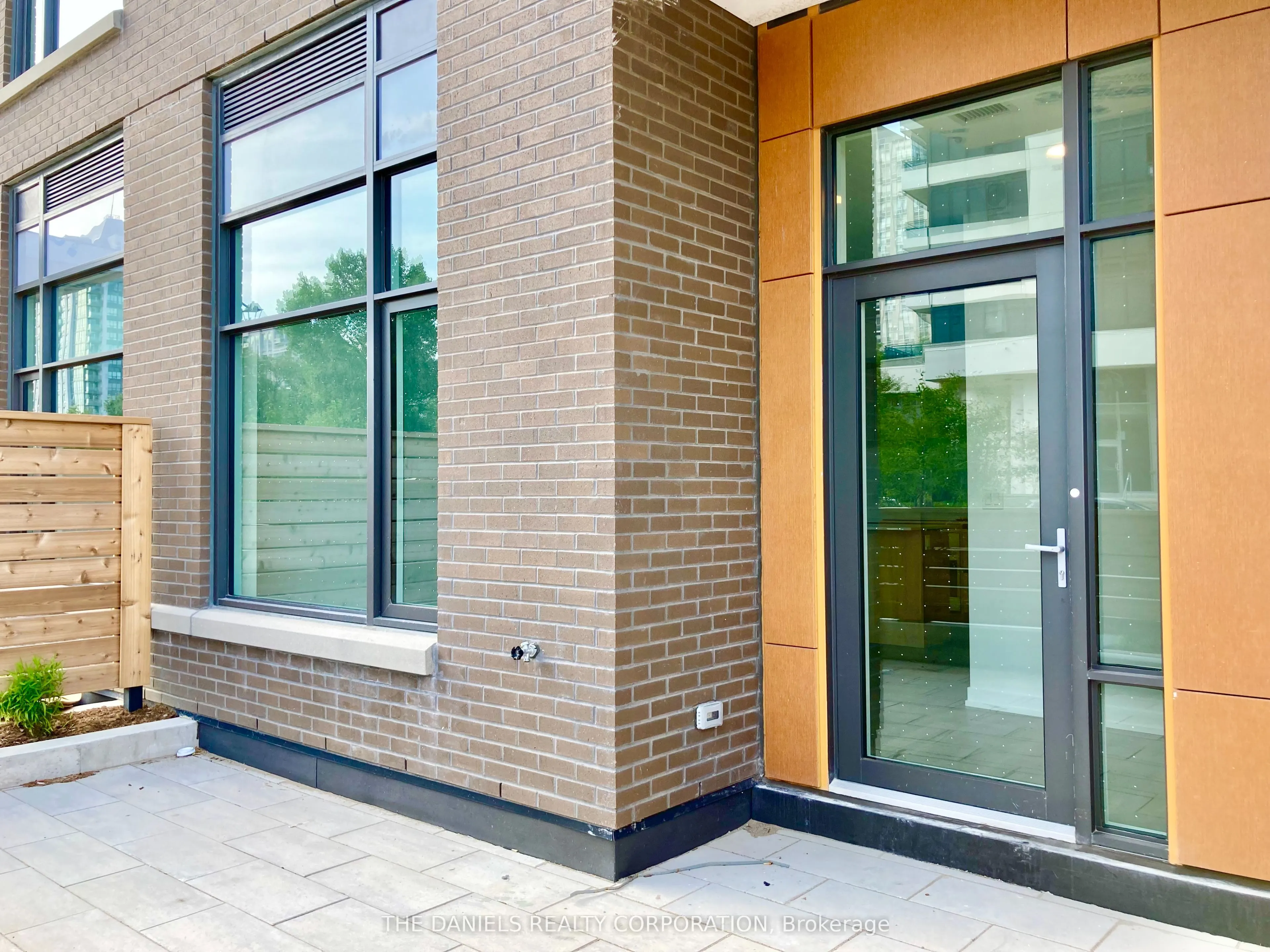 7950 Bathurst Street, #105