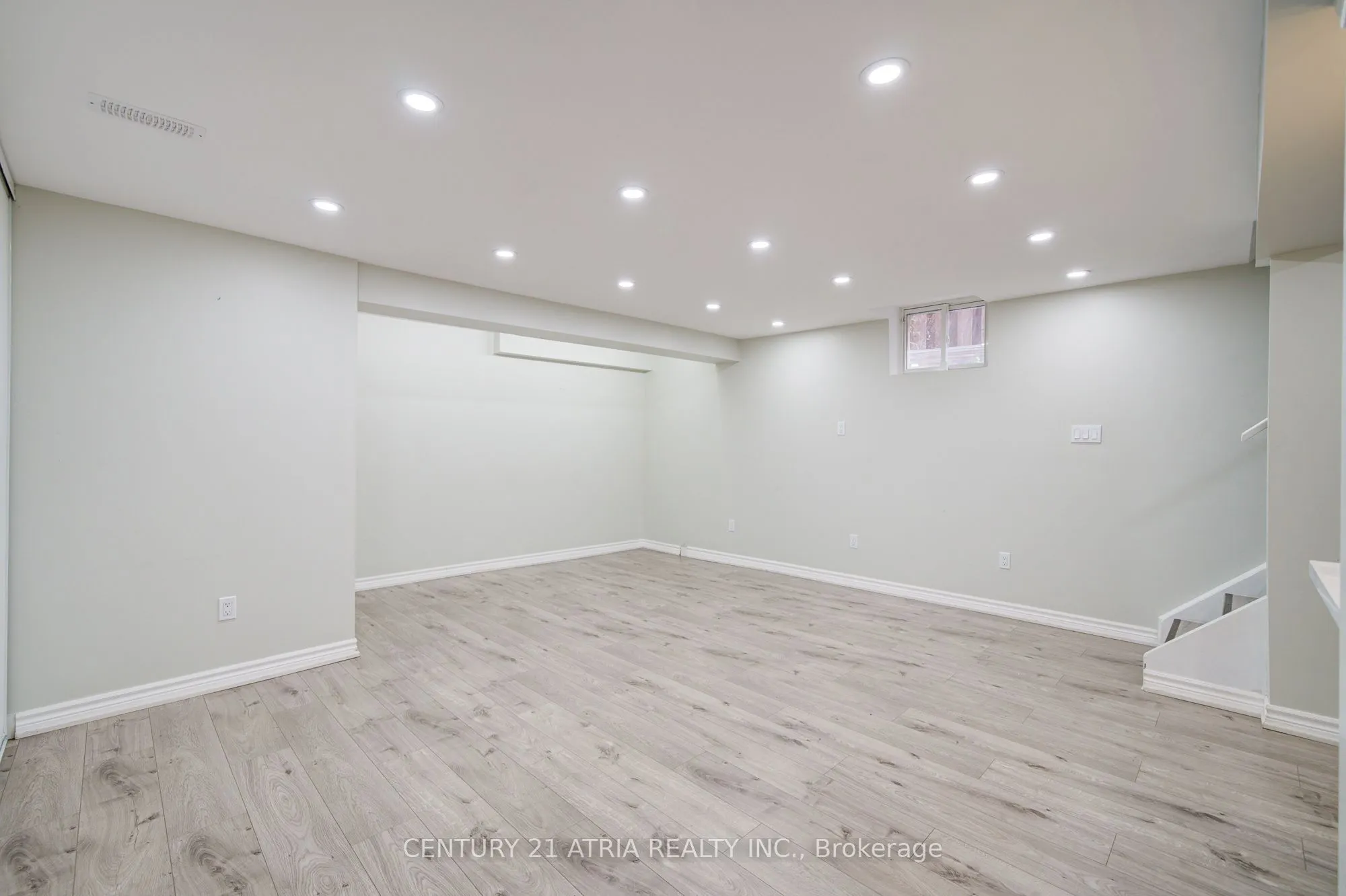 22 Peninsula Crescent
