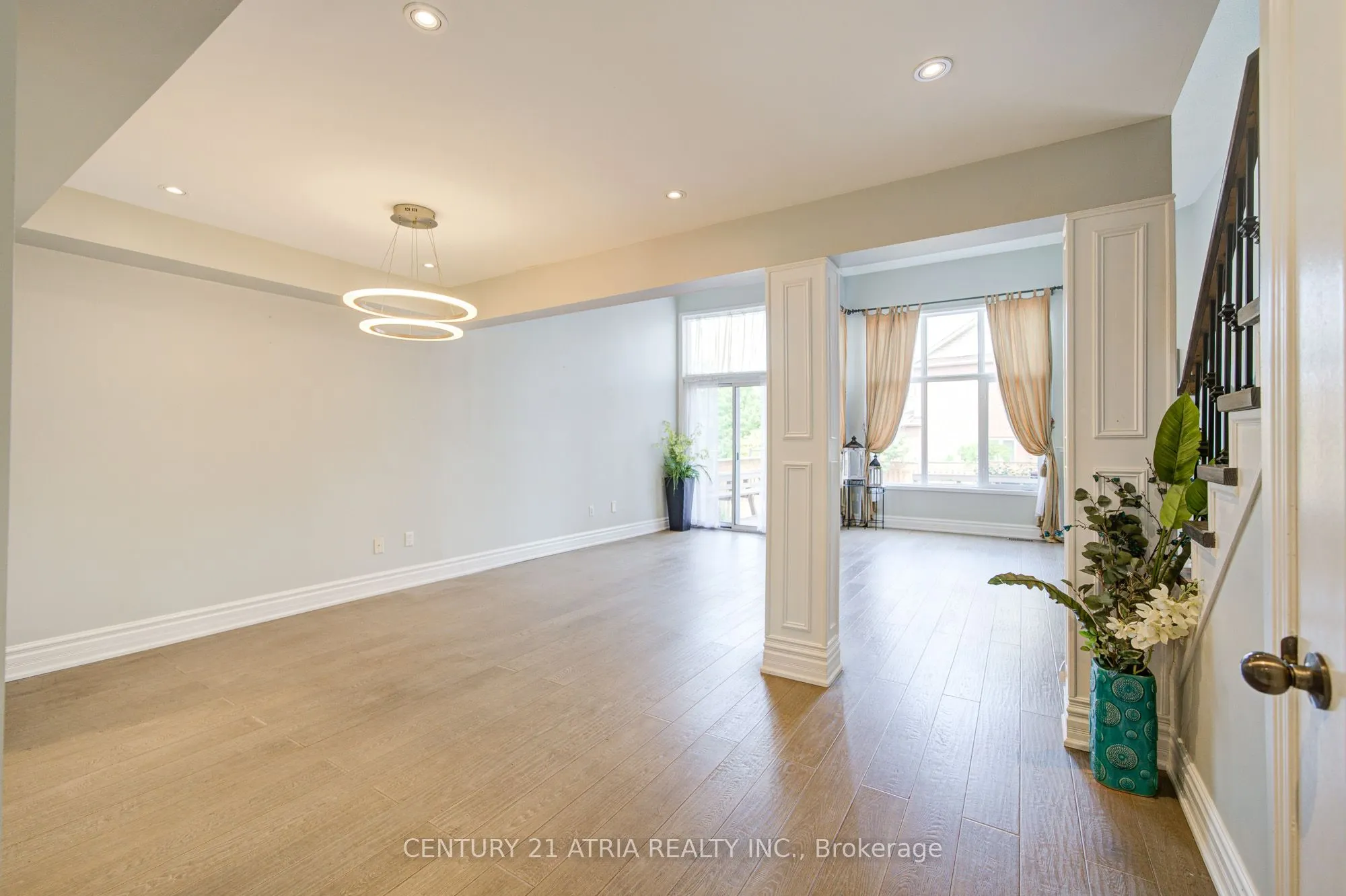 22 Peninsula Crescent