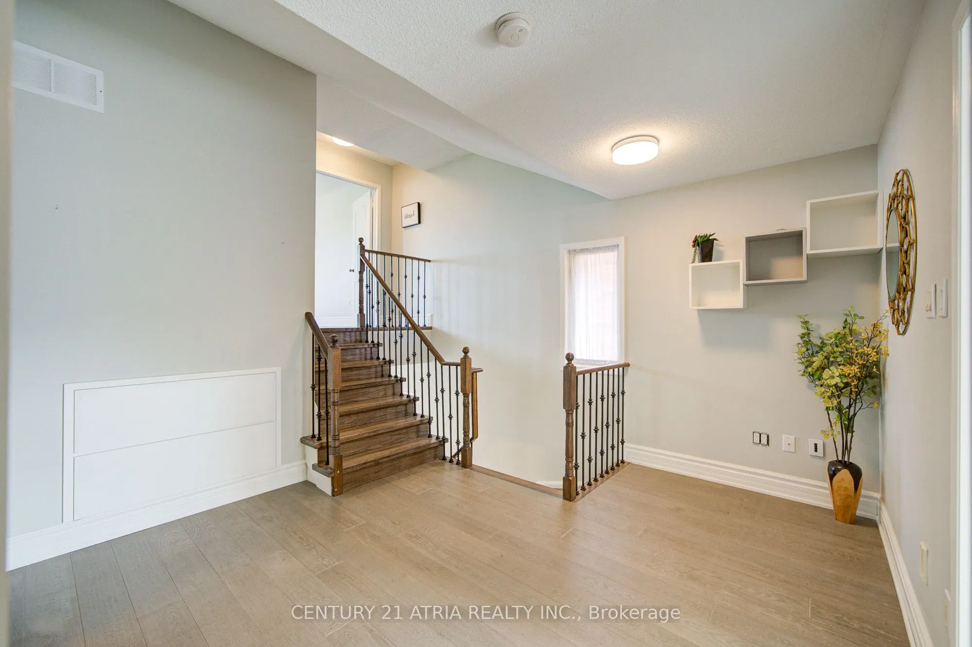22 Peninsula Crescent
