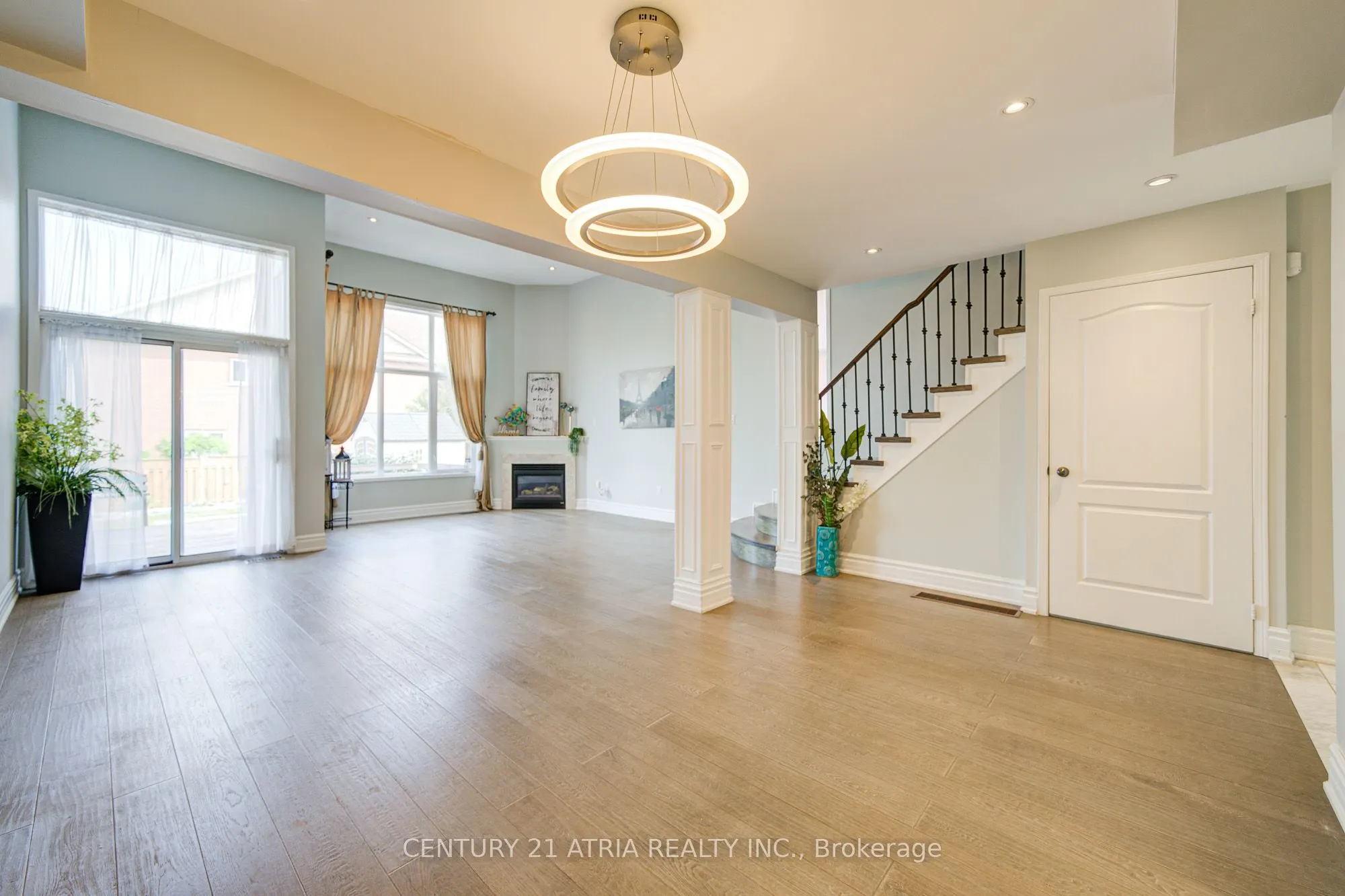 22 Peninsula Crescent