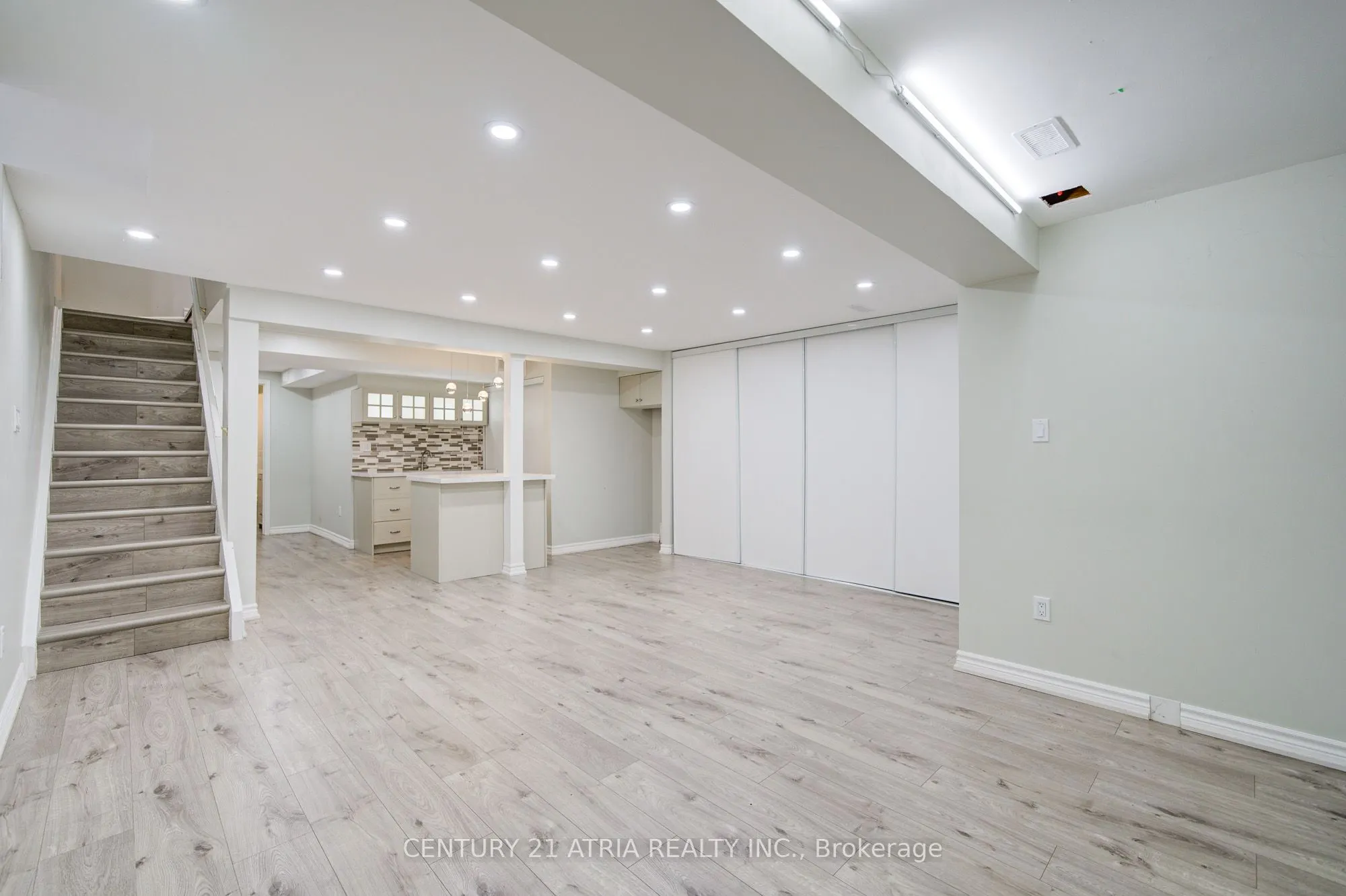 22 Peninsula Crescent