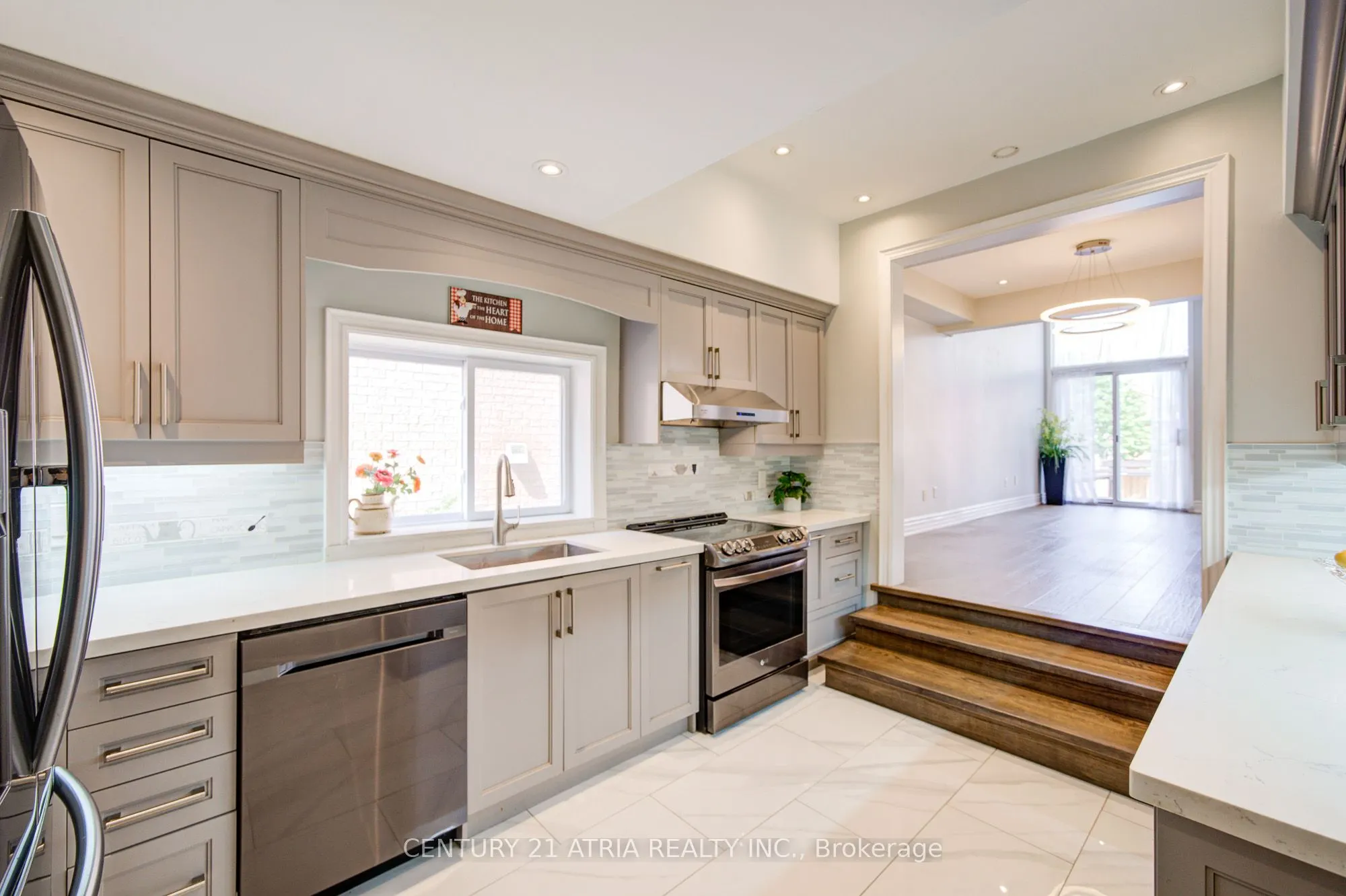 22 Peninsula Crescent