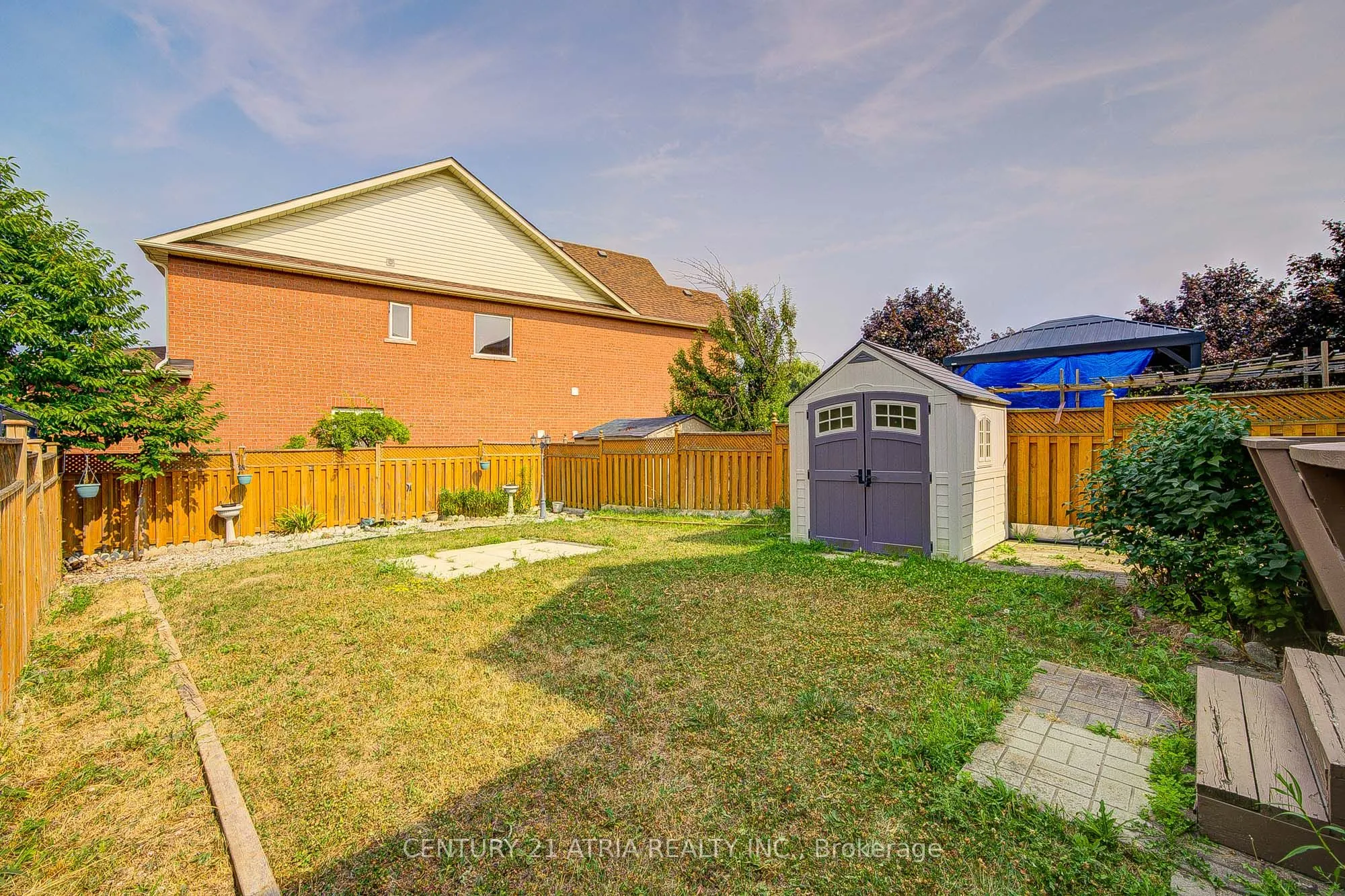 22 Peninsula Crescent