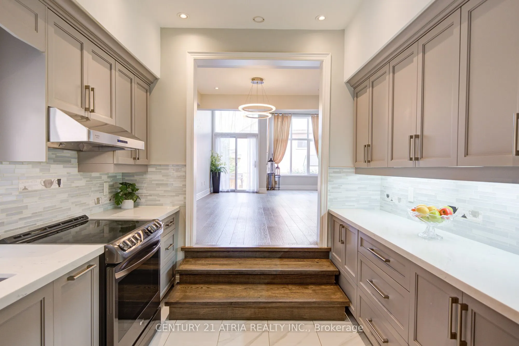 22 Peninsula Crescent