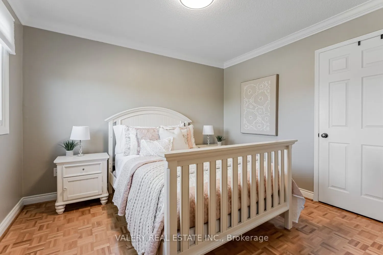 11 Belmont Crescent