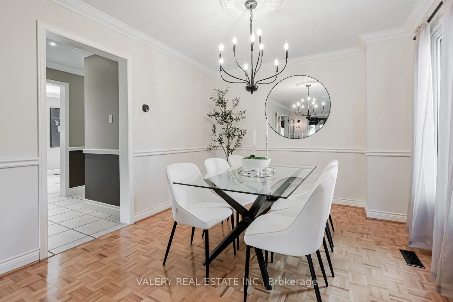 11 Belmont Crescent