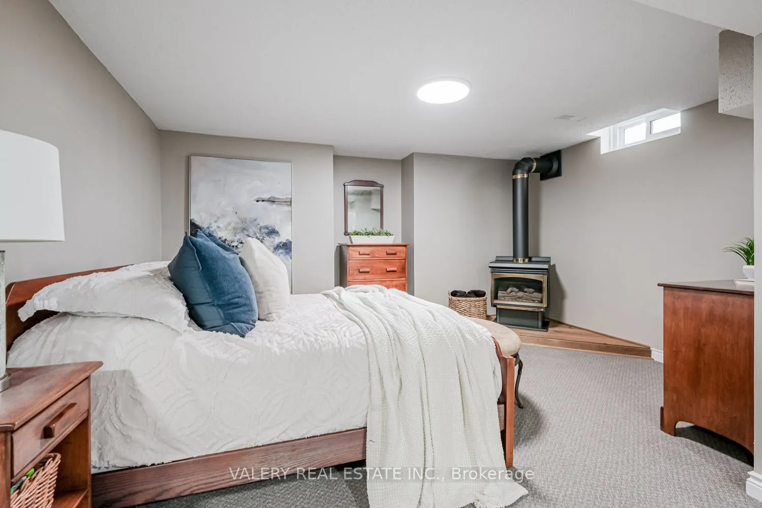 11 Belmont Crescent