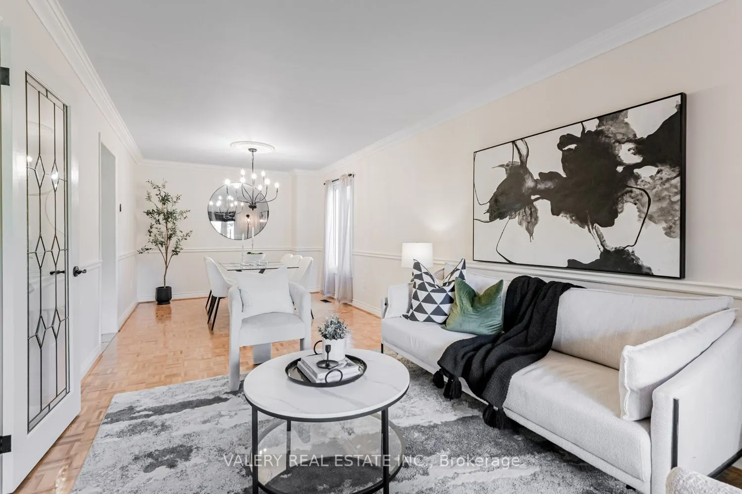 11 Belmont Crescent