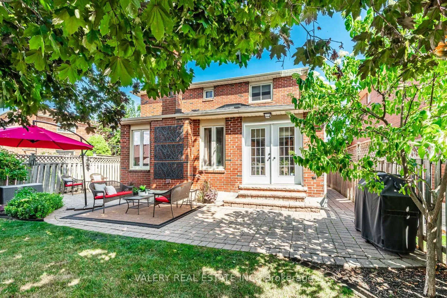 11 Belmont Crescent