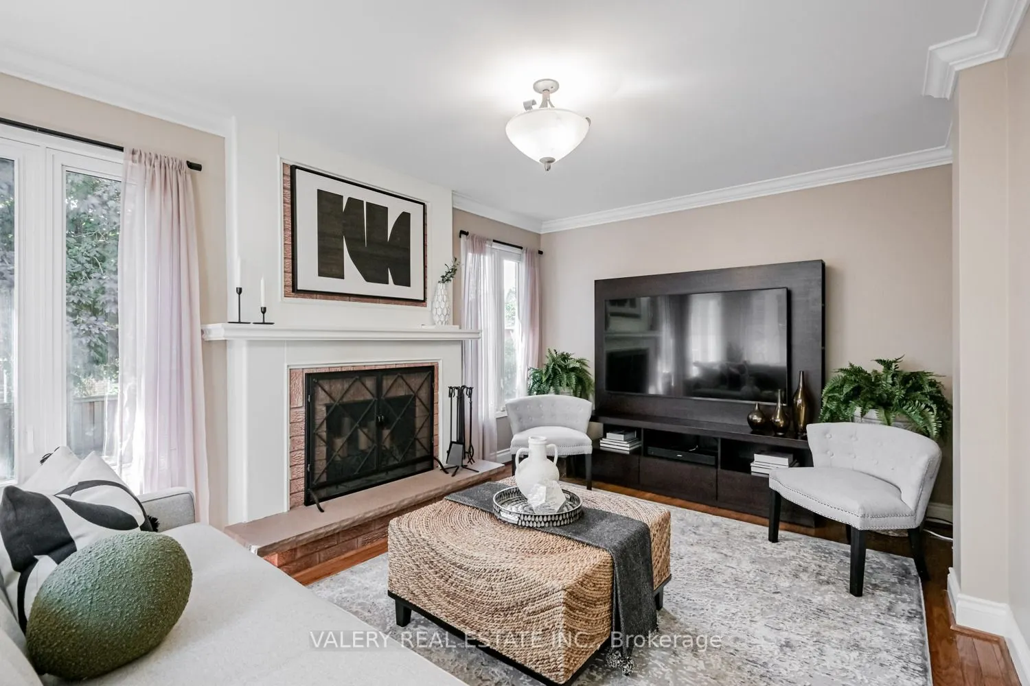 11 Belmont Crescent