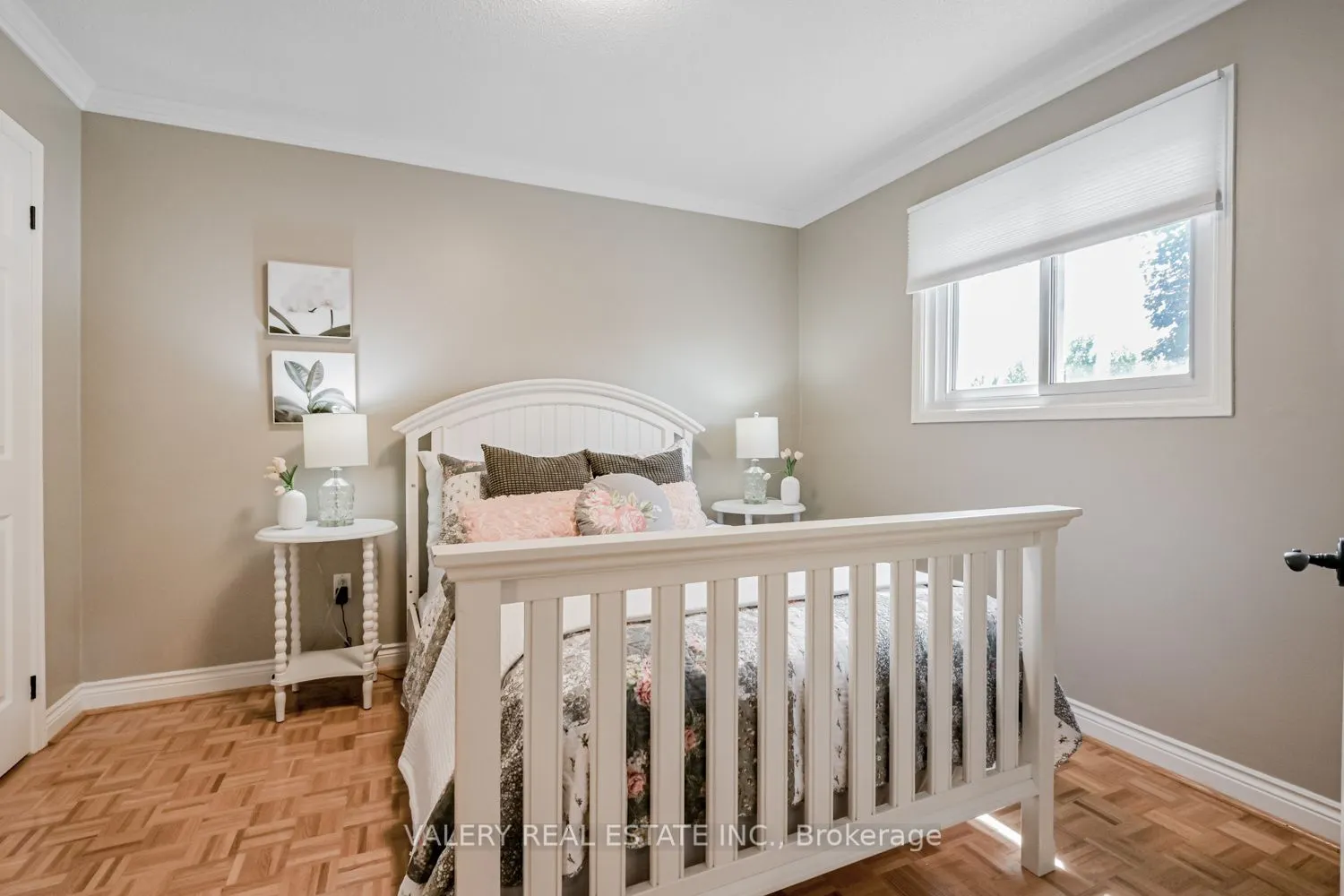 11 Belmont Crescent