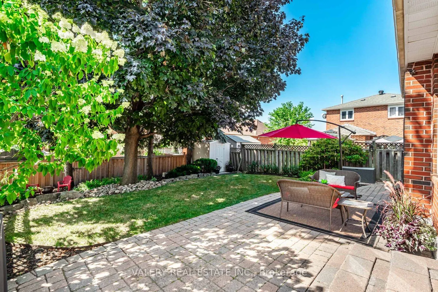 11 Belmont Crescent