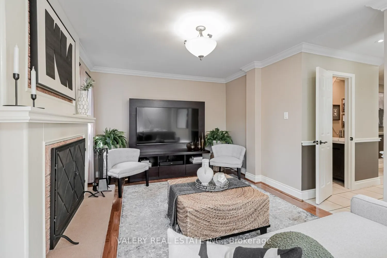 11 Belmont Crescent