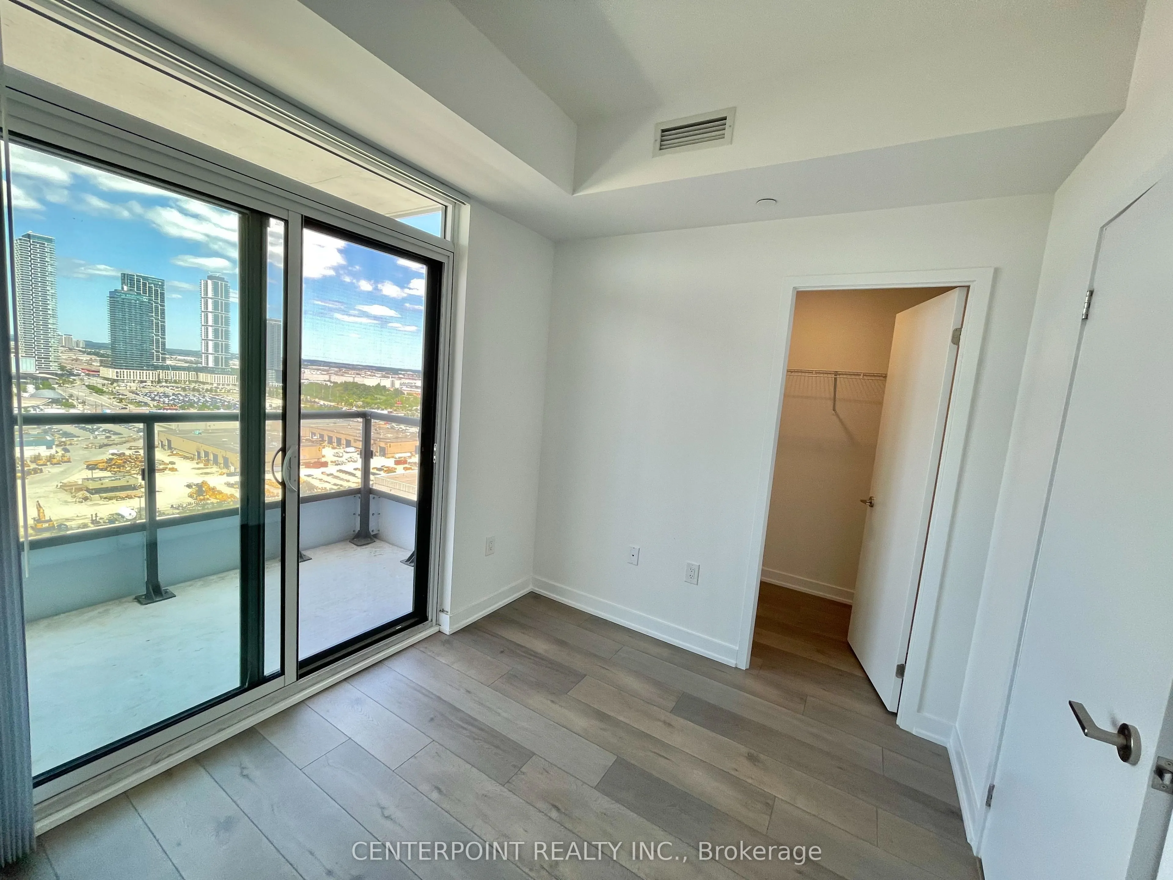 38 Honeycrisp Crescent, #1910