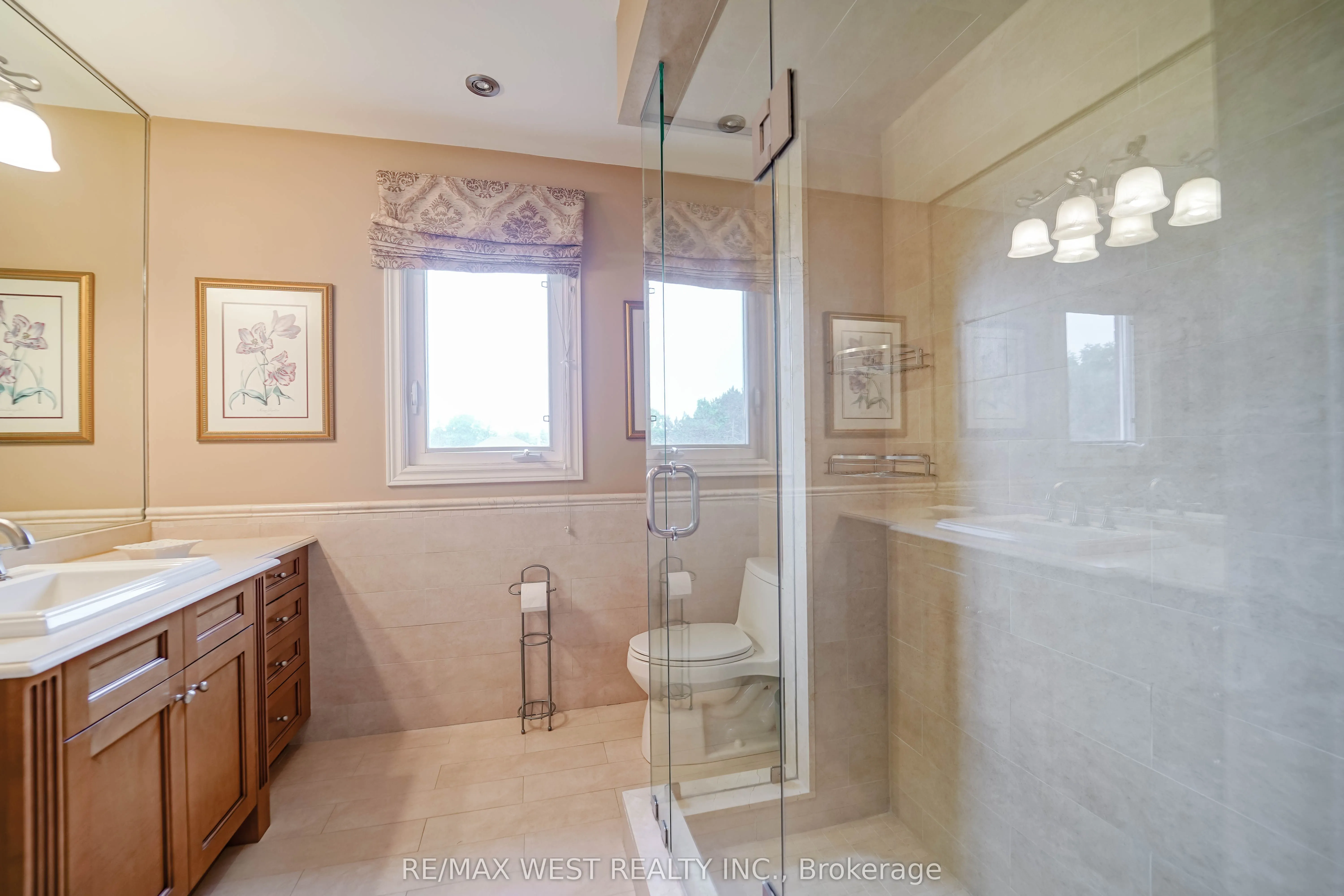 28 Bridgend Court S