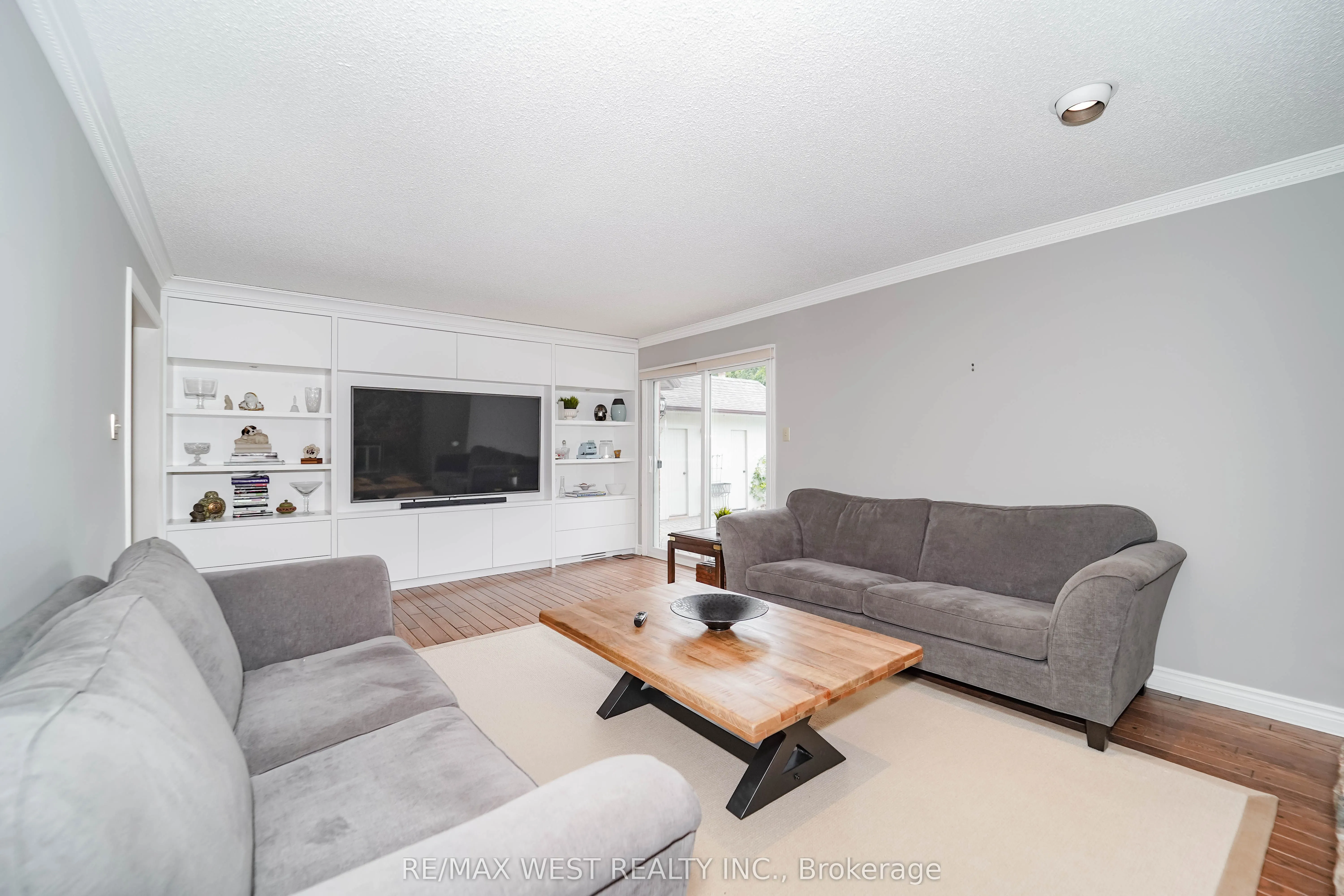 28 Bridgend Court S