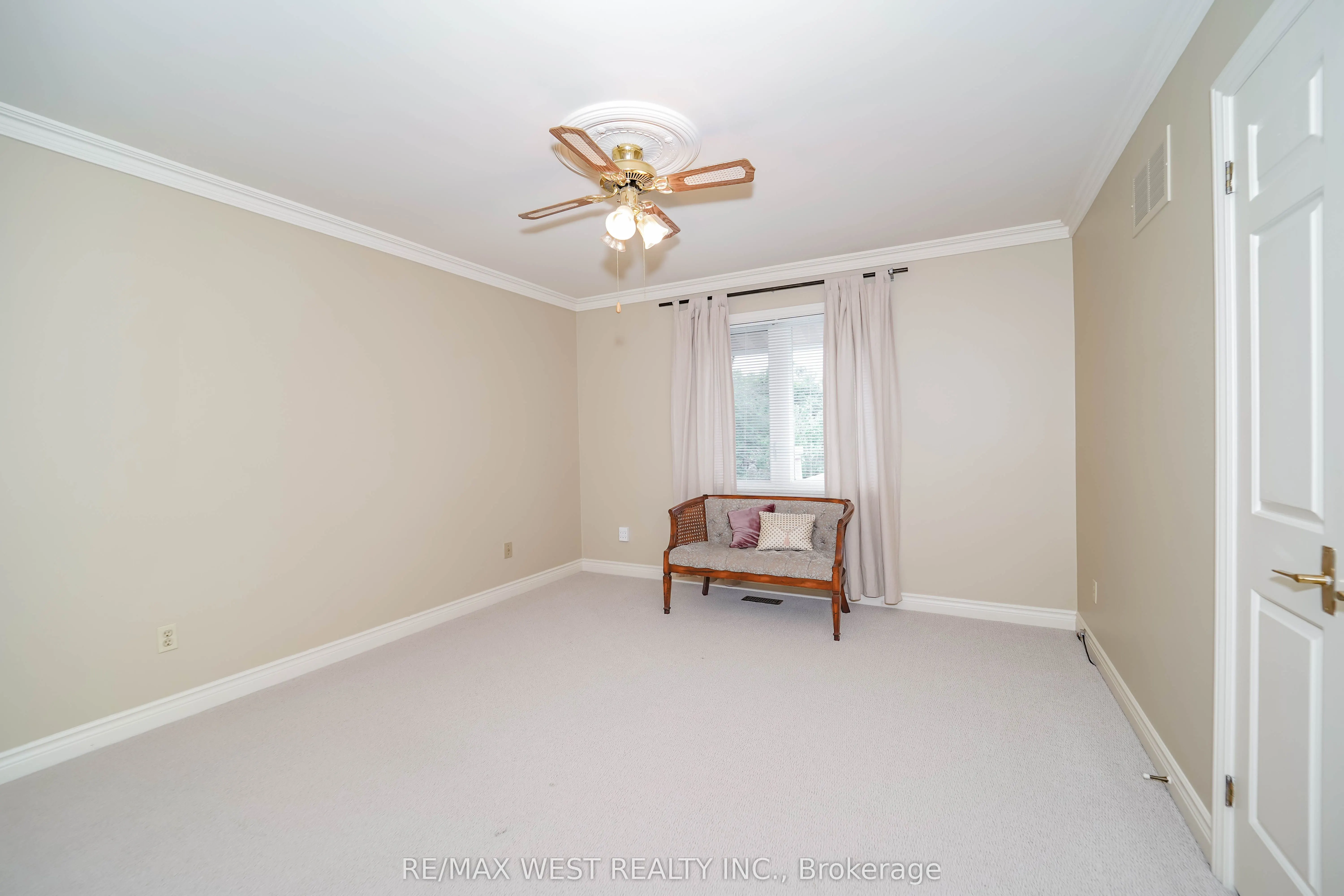 28 Bridgend Court S