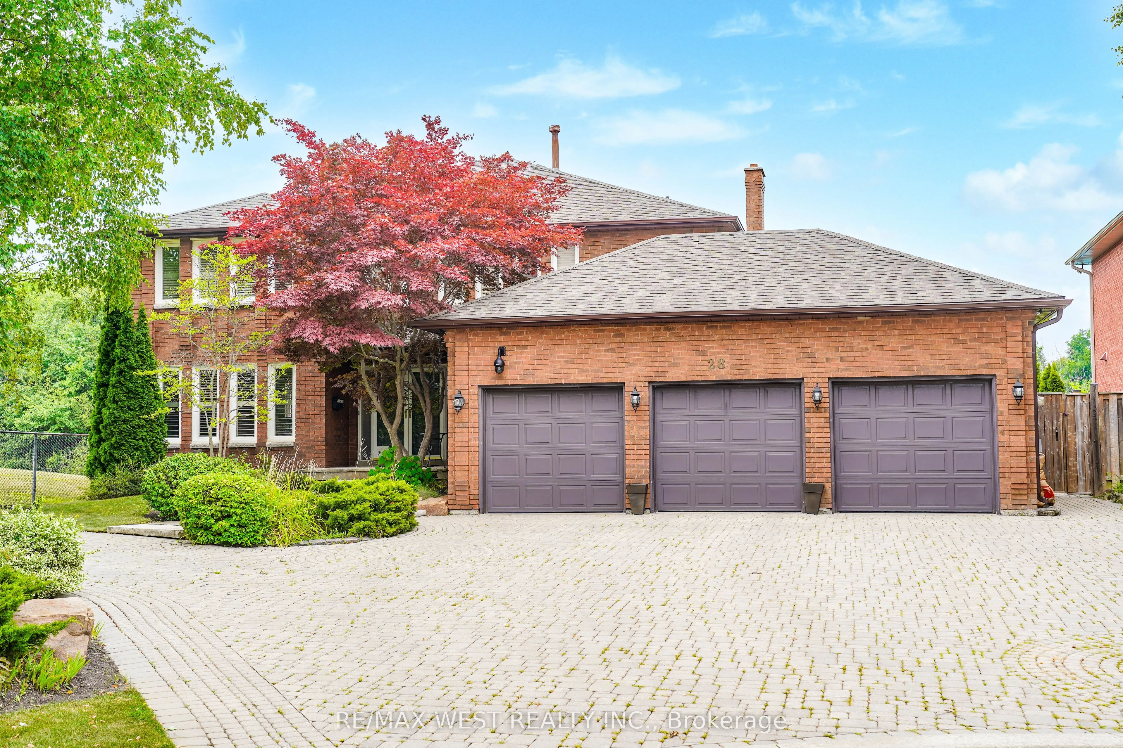 28 Bridgend Court S