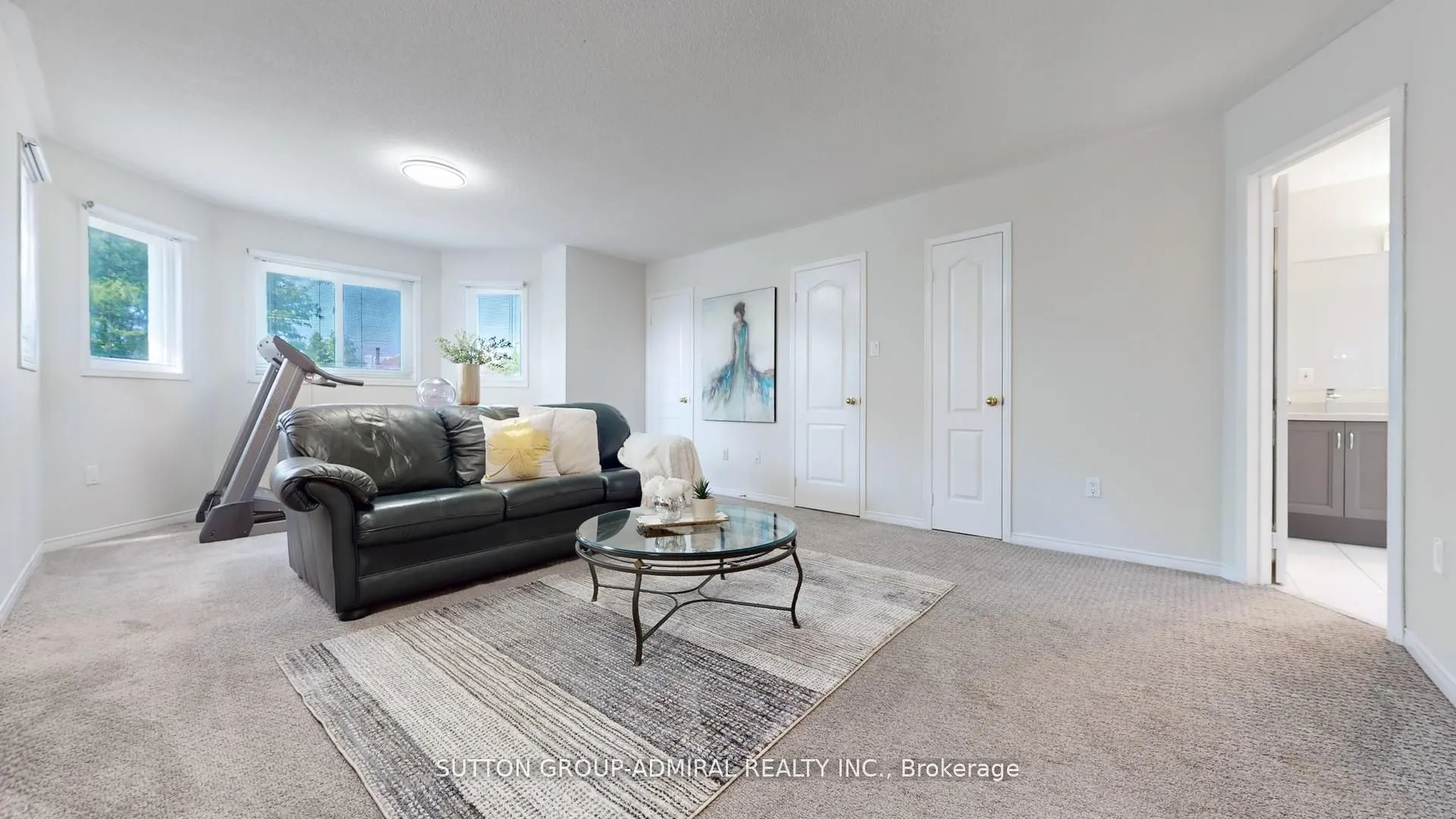186 WESTHAMPTON Drive
