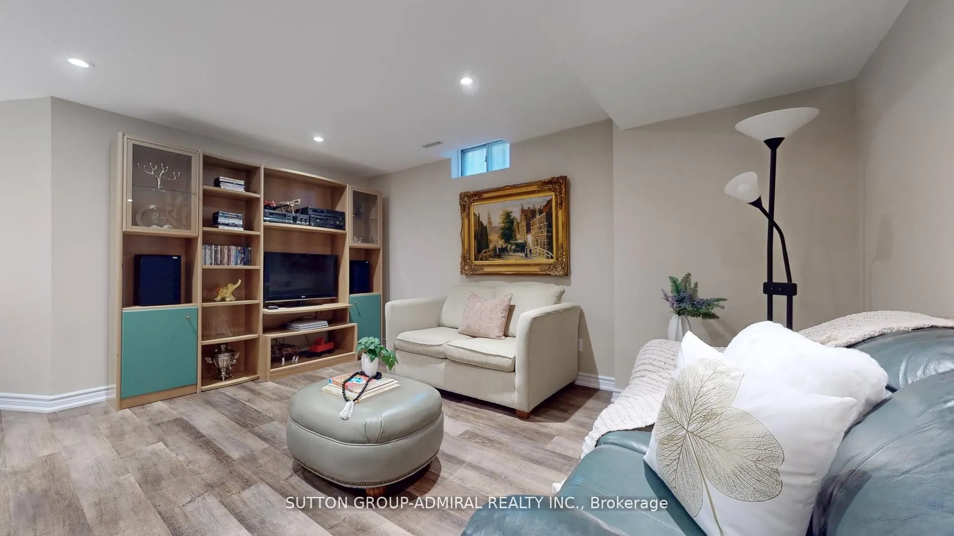 186 WESTHAMPTON Drive