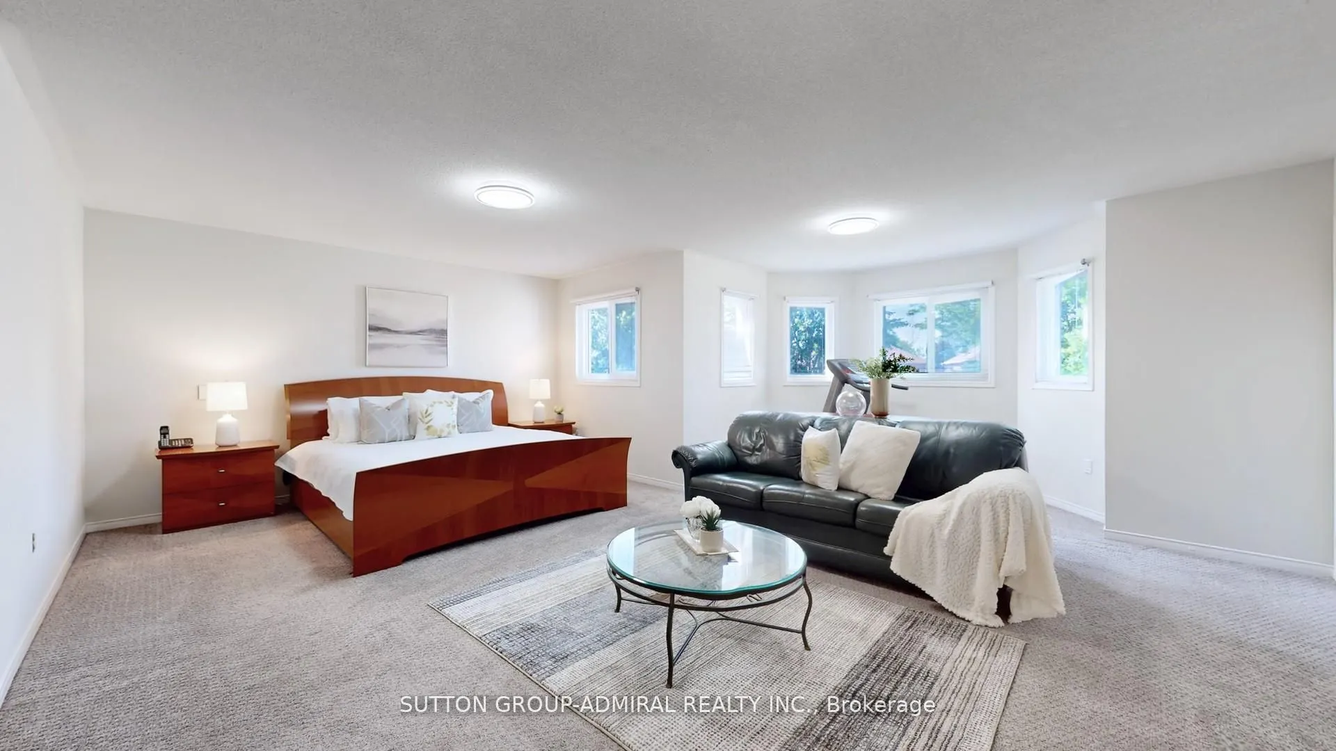 186 WESTHAMPTON Drive