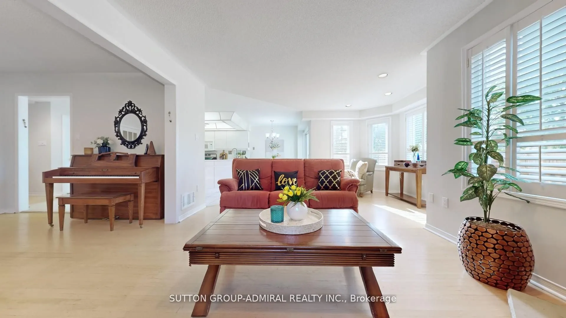 186 WESTHAMPTON Drive