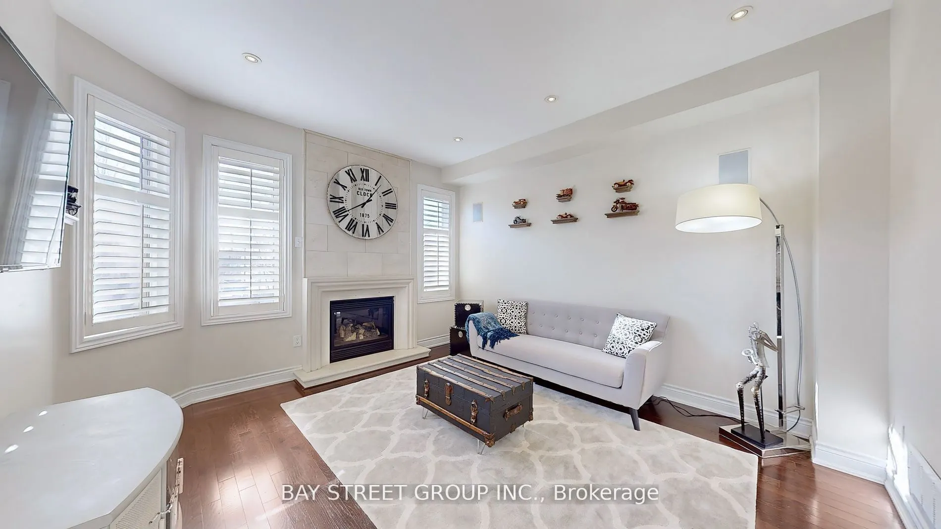 21 Robert Green Crescent